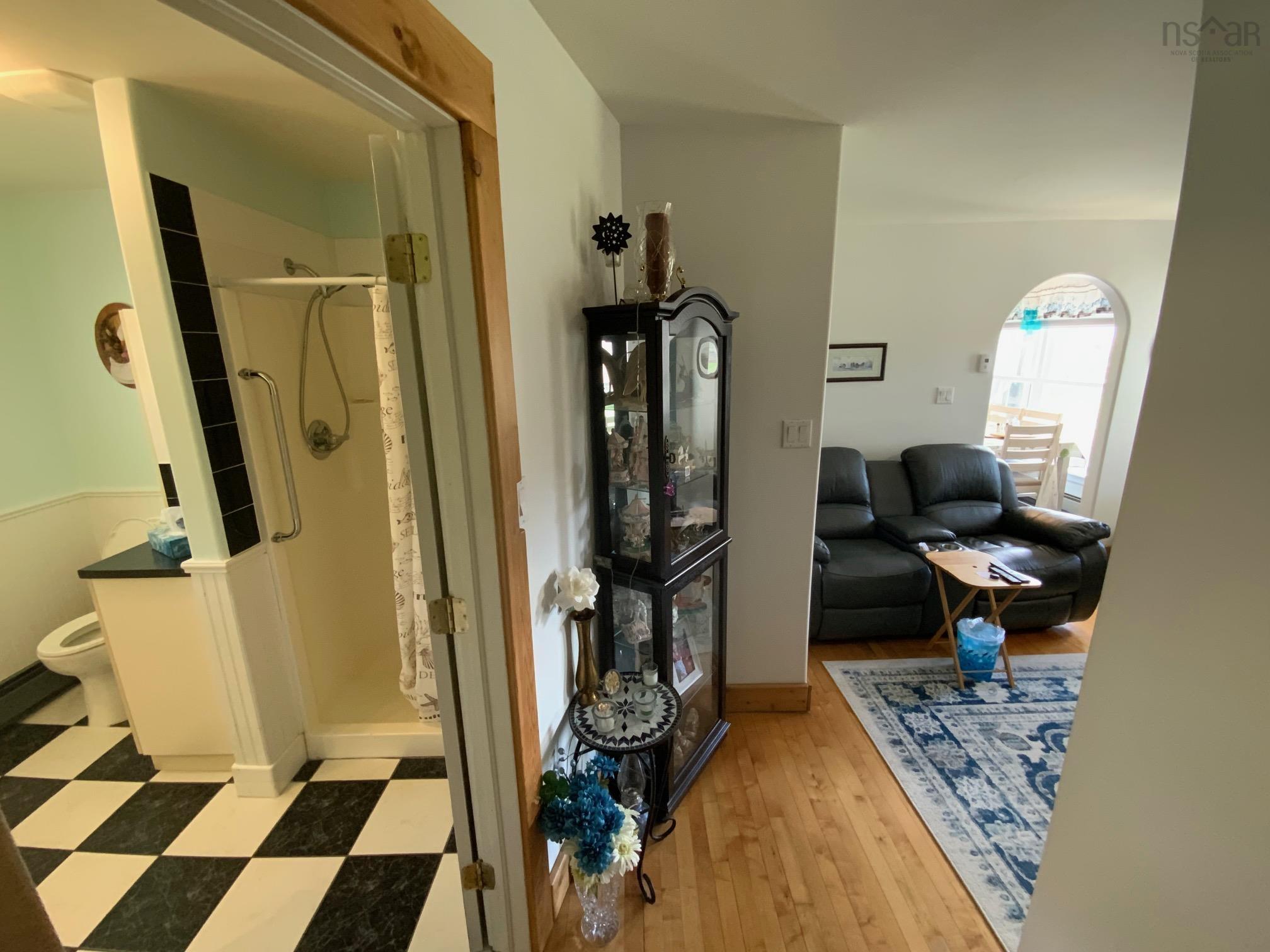 $299,999.00: 444 North Riverside Road, Guysborough Intervale