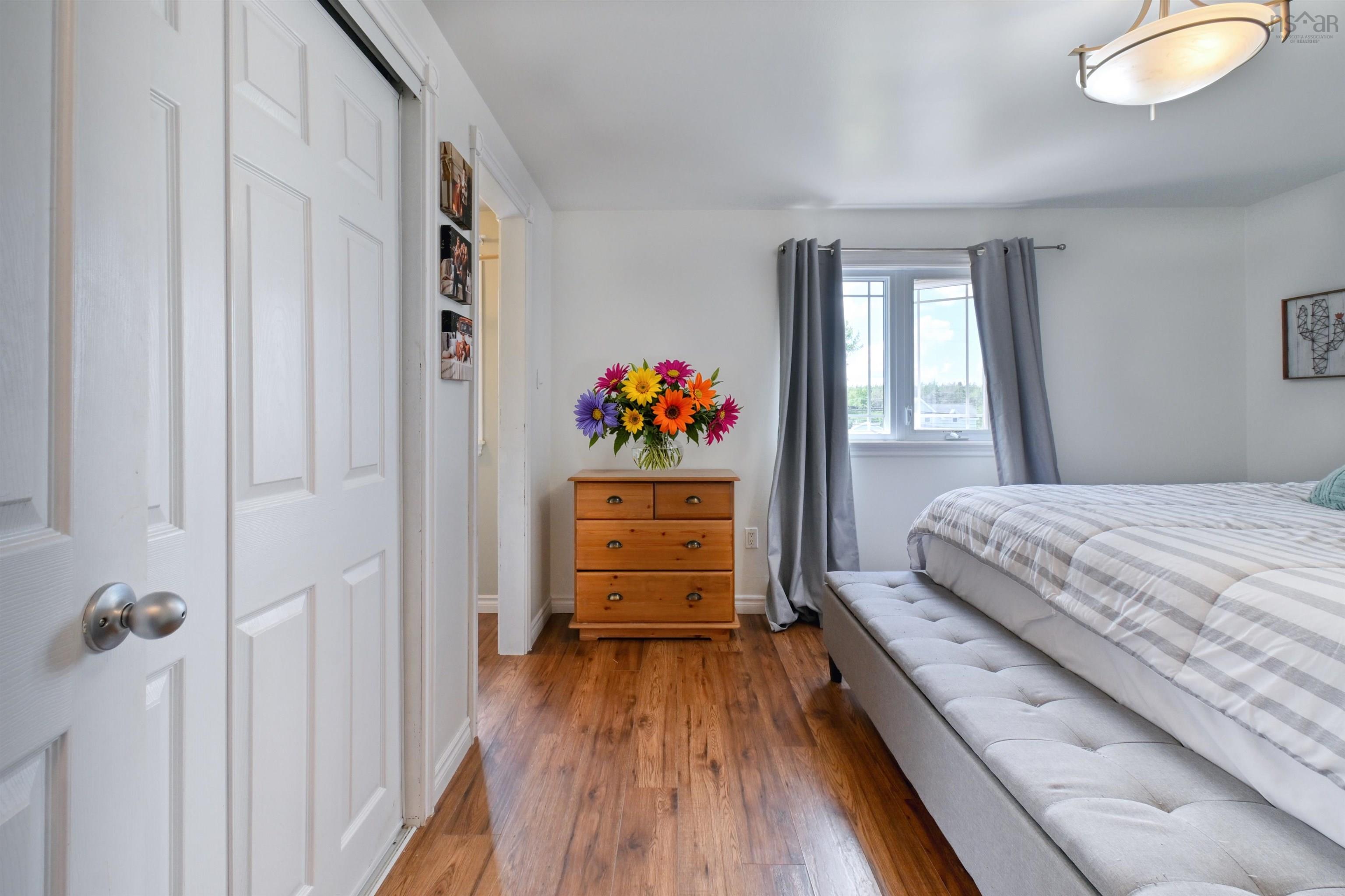 $334,500.00: 9307 Pepperell Street, St. Peter