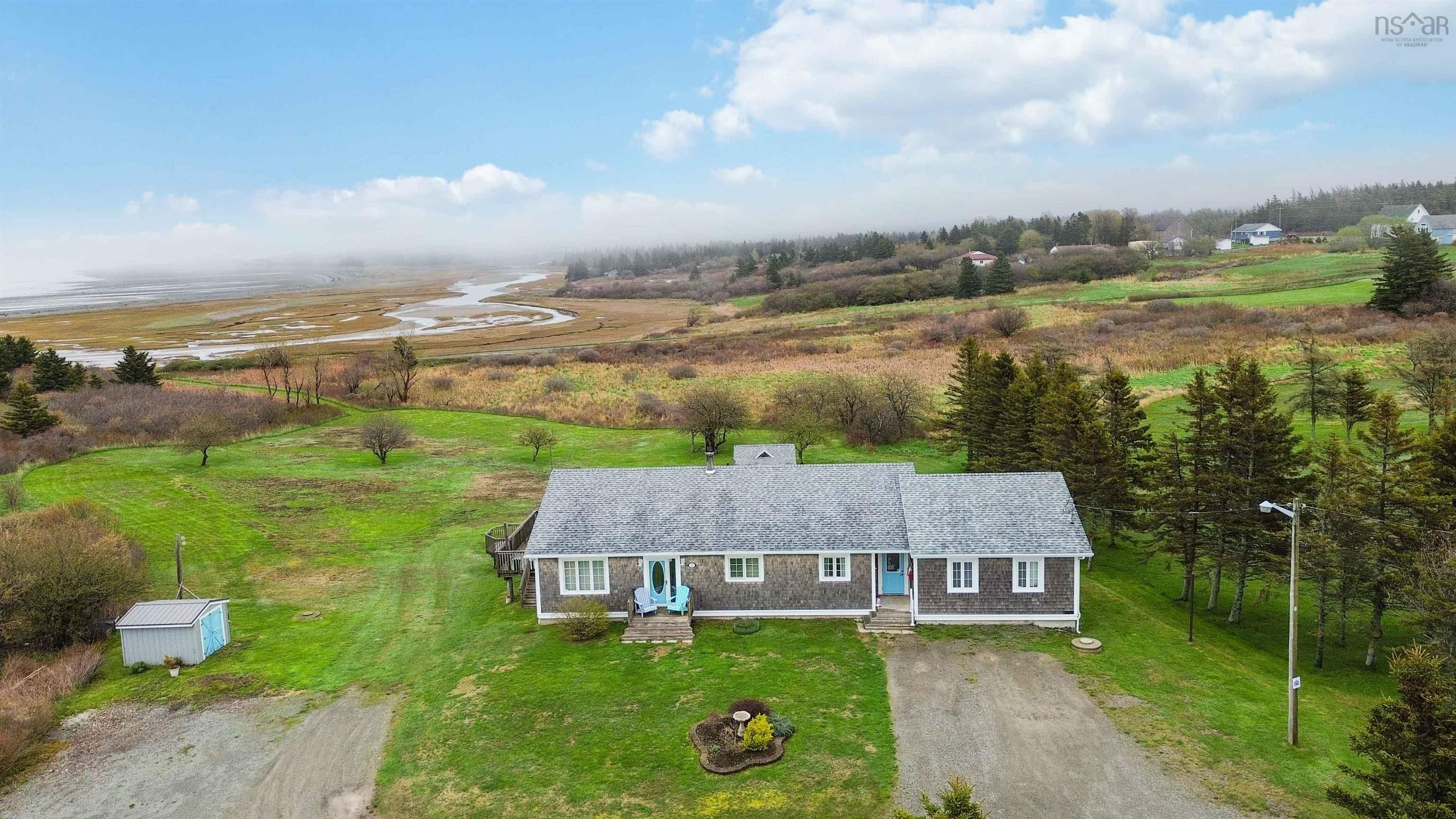 $595,000.00: 63 Chemin Dixon Road, Grosses Coques