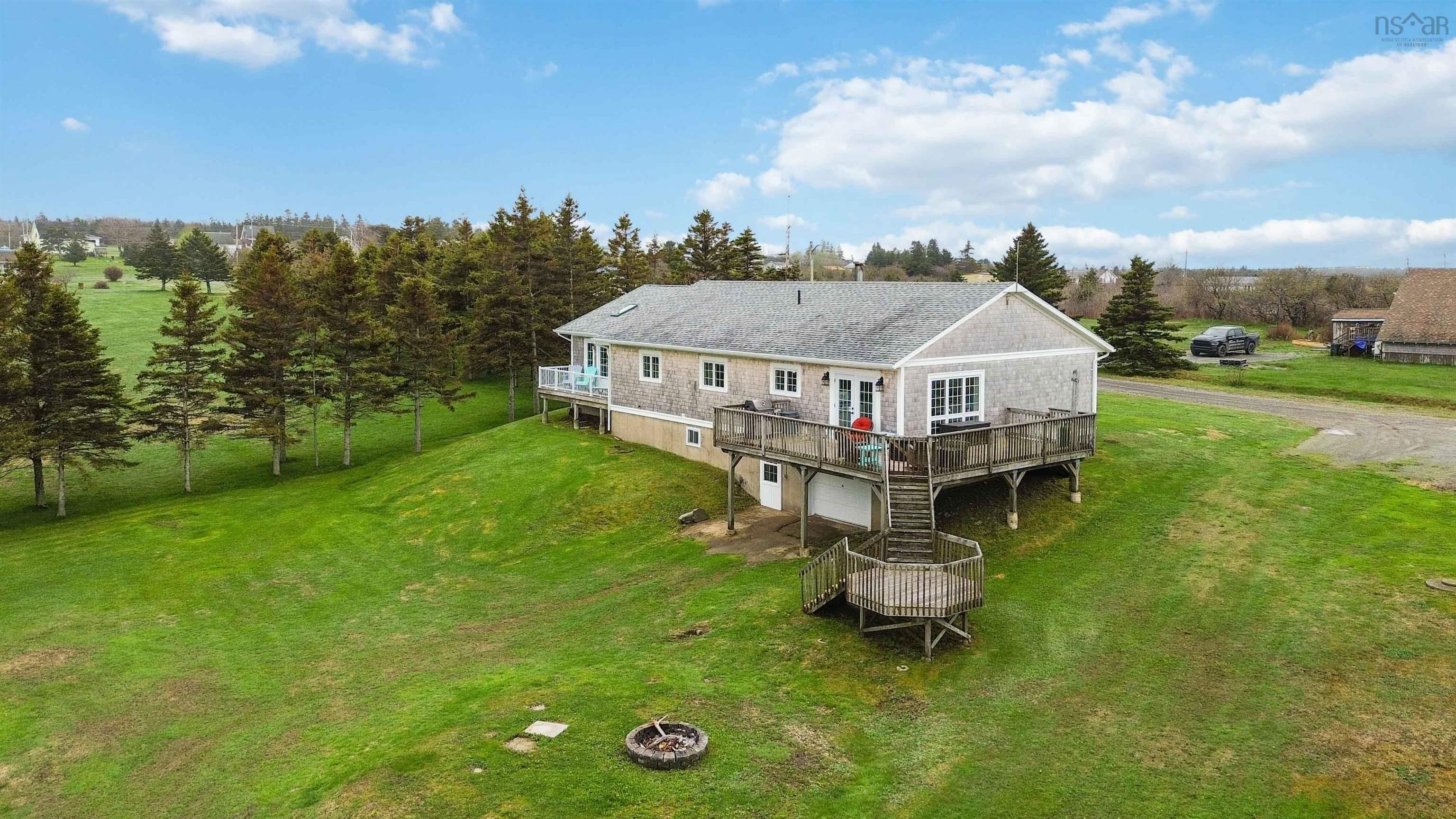 $595,000.00: 63 Chemin Dixon Road, Grosses Coques