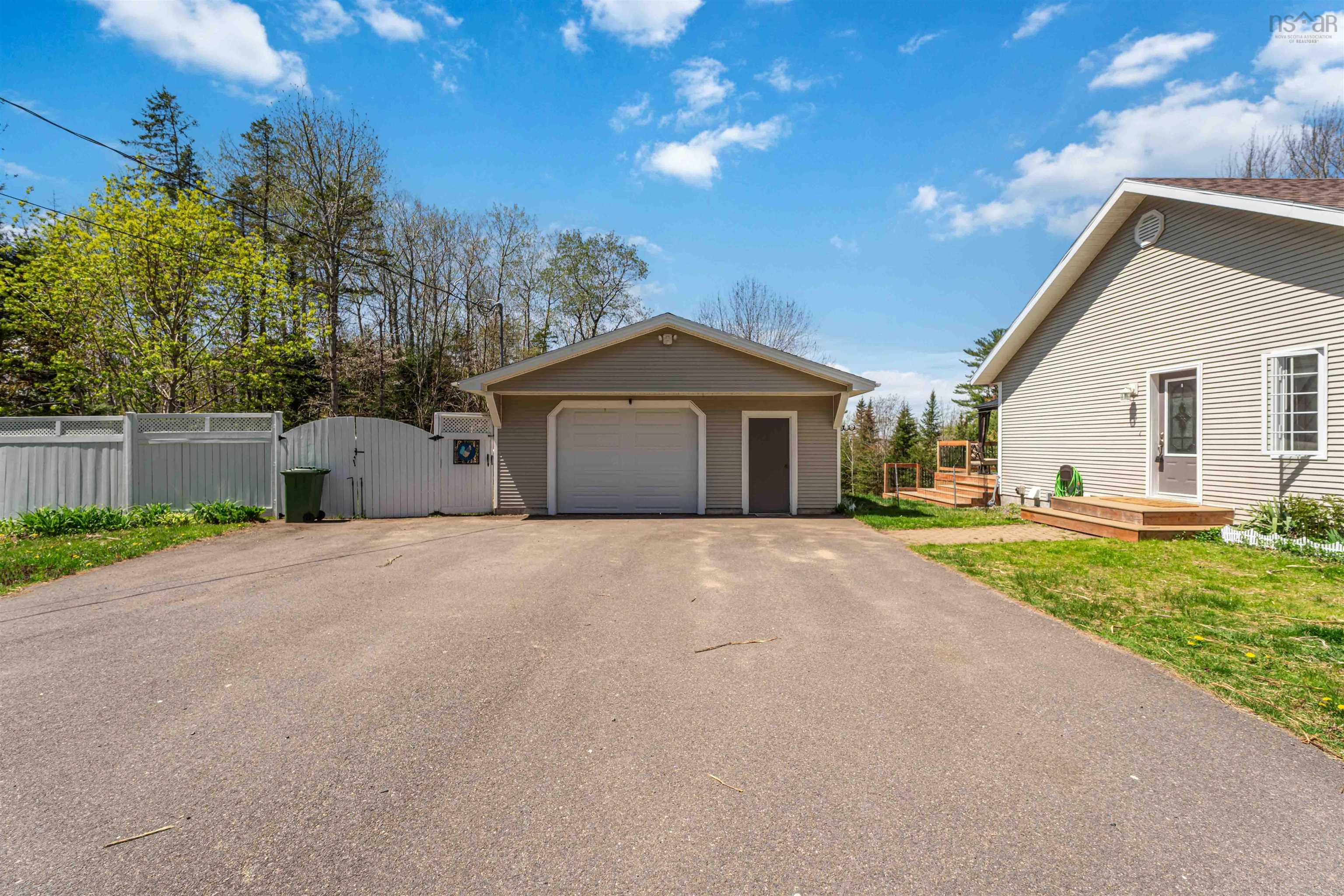 $525,000.00: 495 Victoria Road, Millville