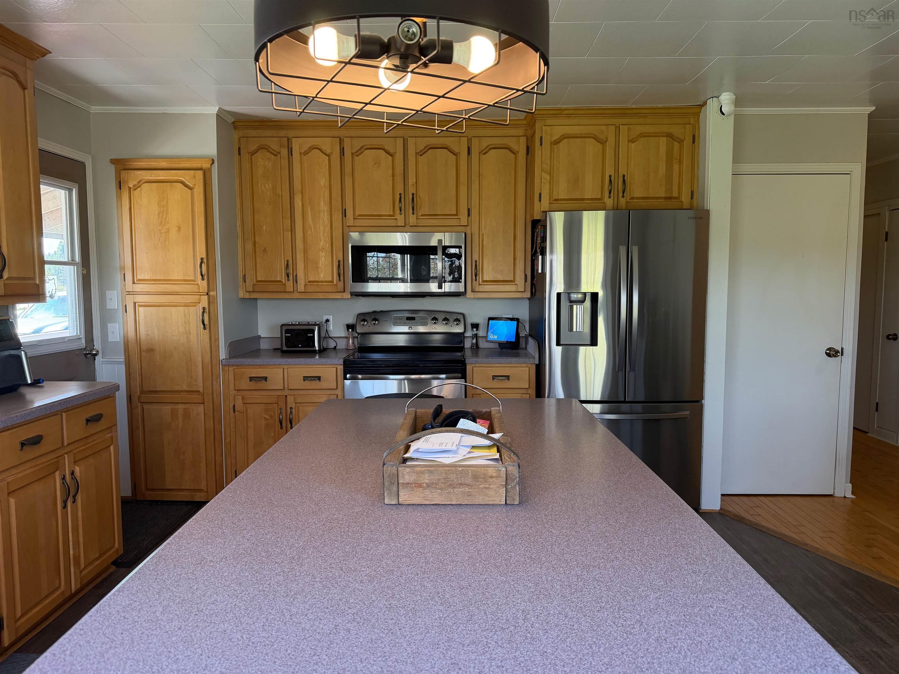 $359,900.00: 1540 Greenville Road, Hebron