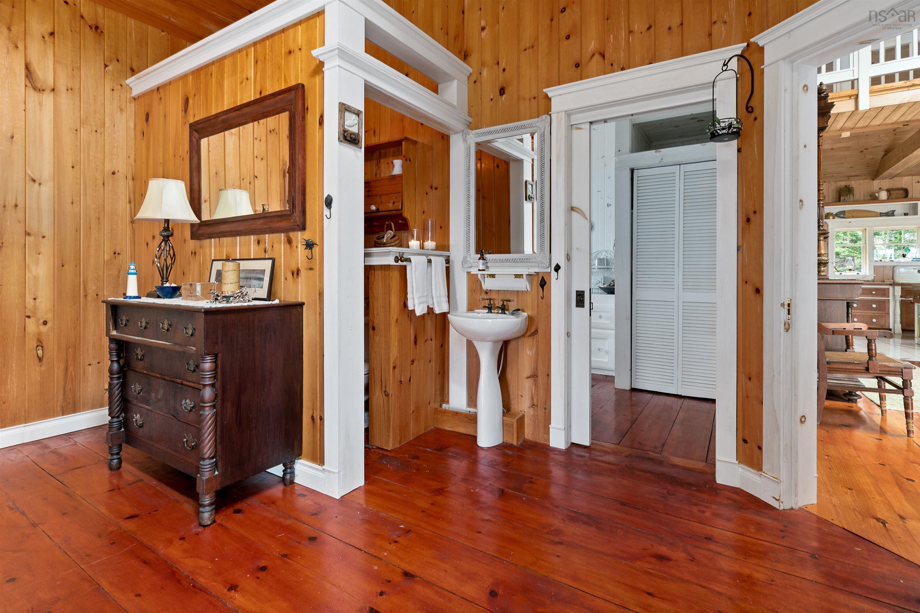 $2,499,900.00: Maple Island, Plymouth