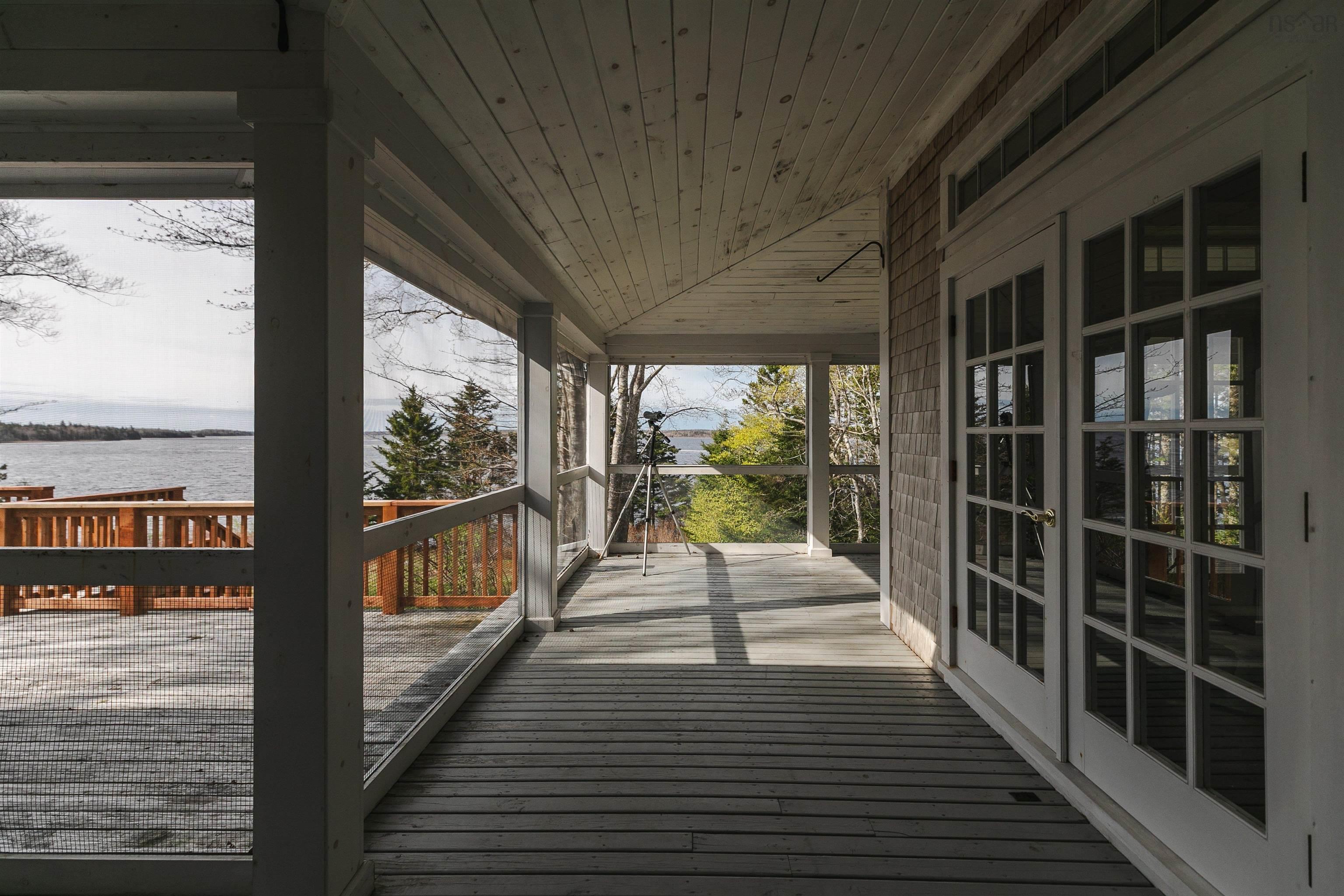 $2,499,900.00: Maple Island, Plymouth