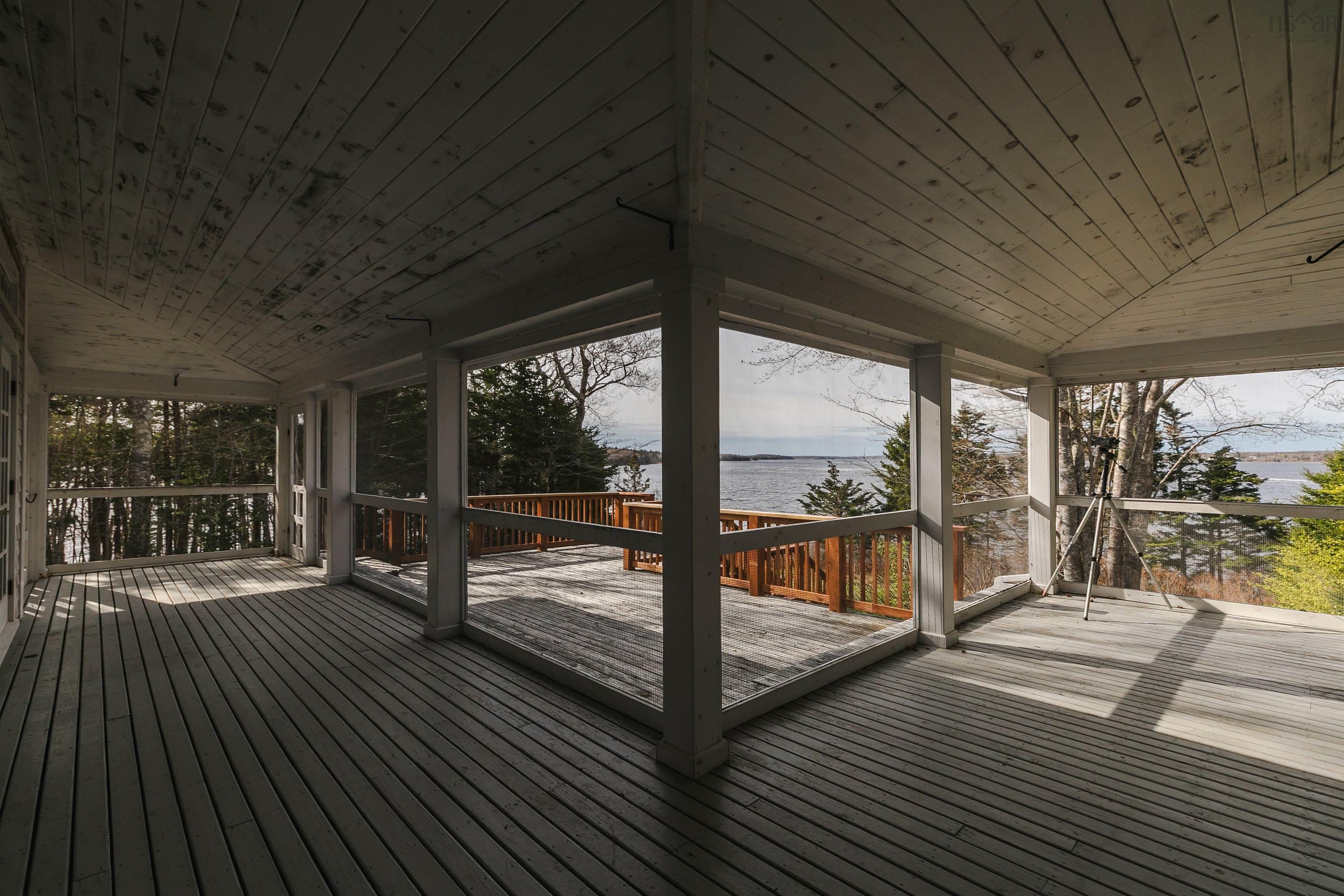 $2,499,900.00: Maple Island, Plymouth
