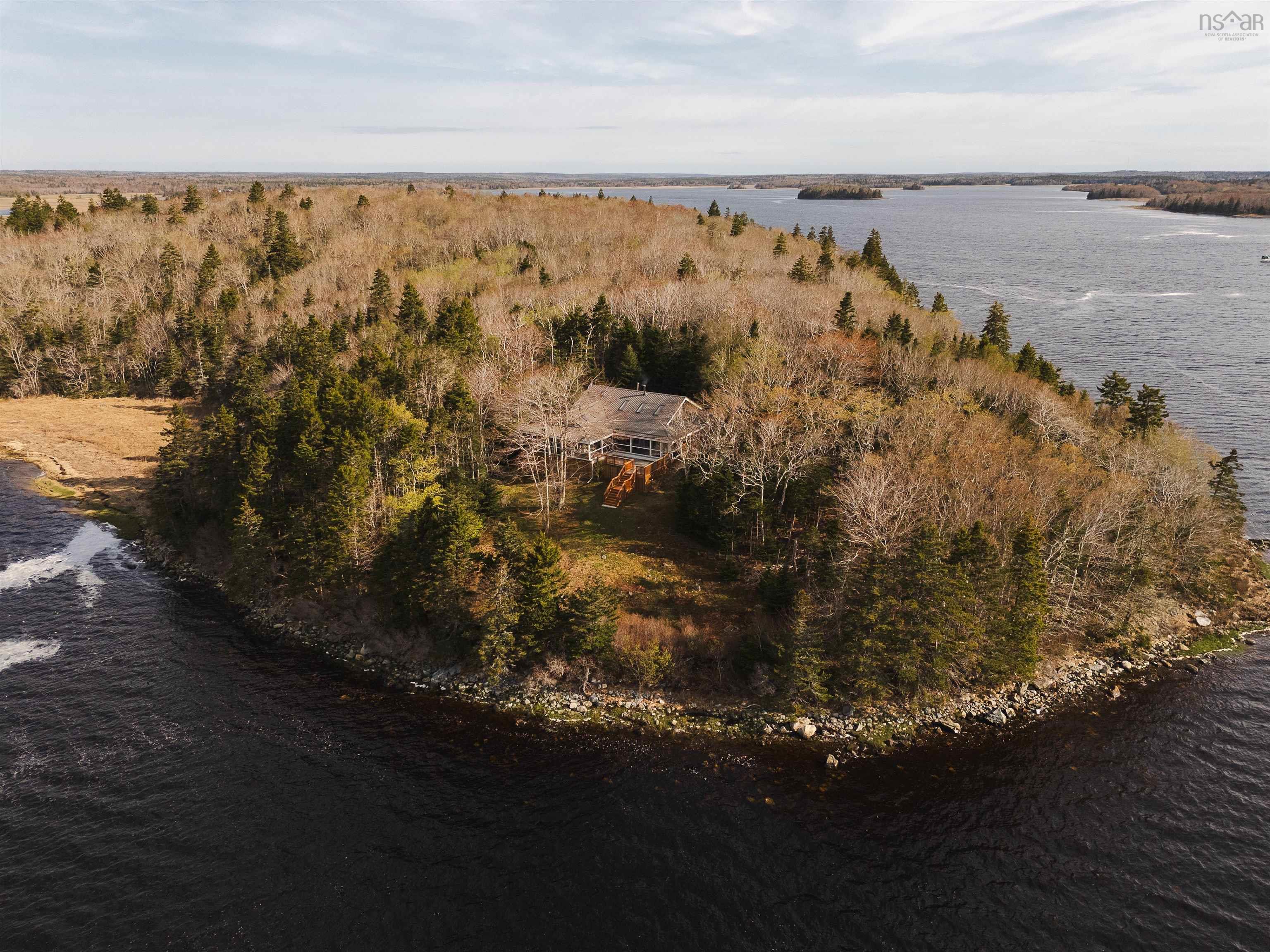 $2,499,900.00: Maple Island, Plymouth