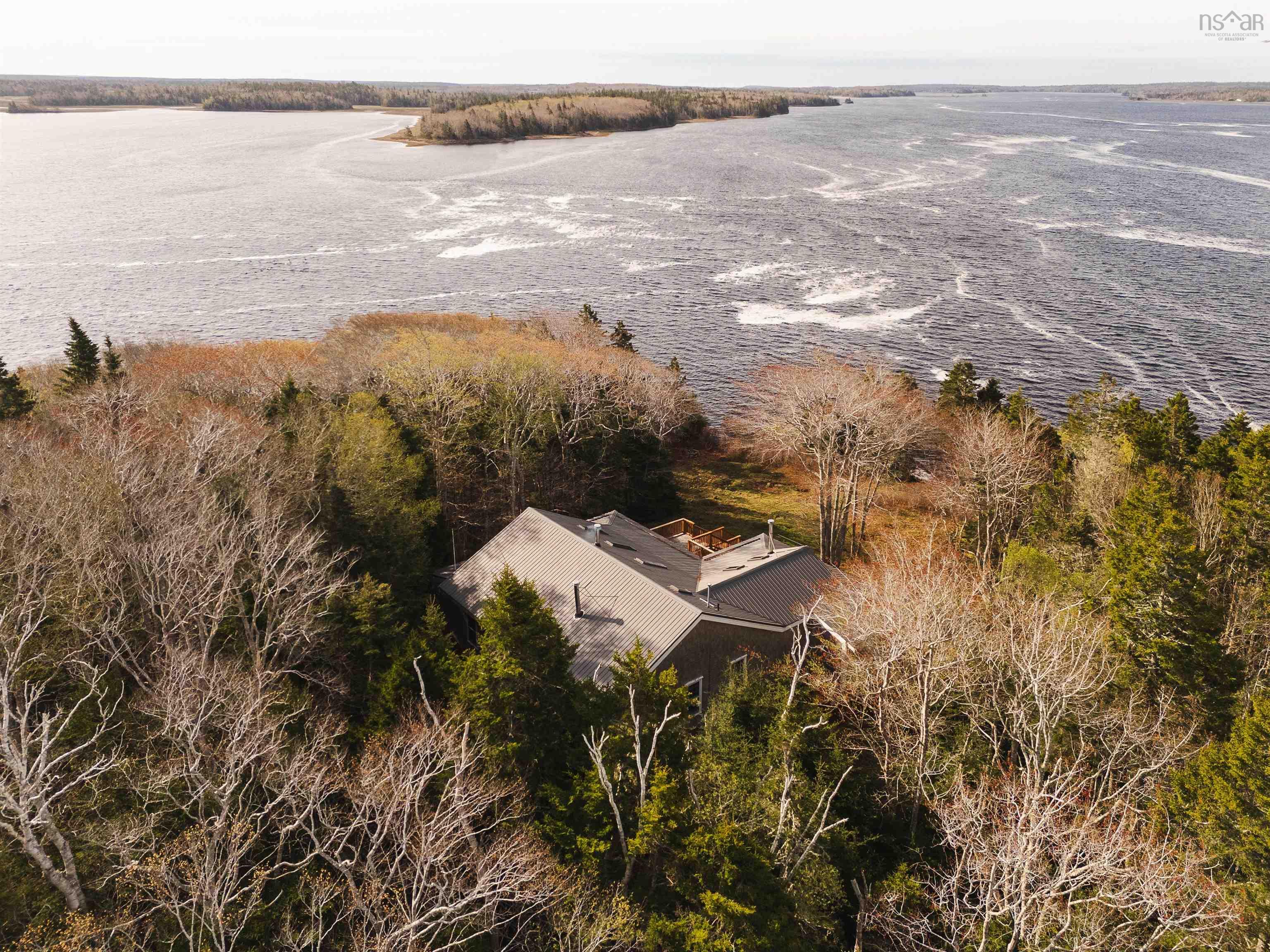 $2,499,900.00: Maple Island, Plymouth