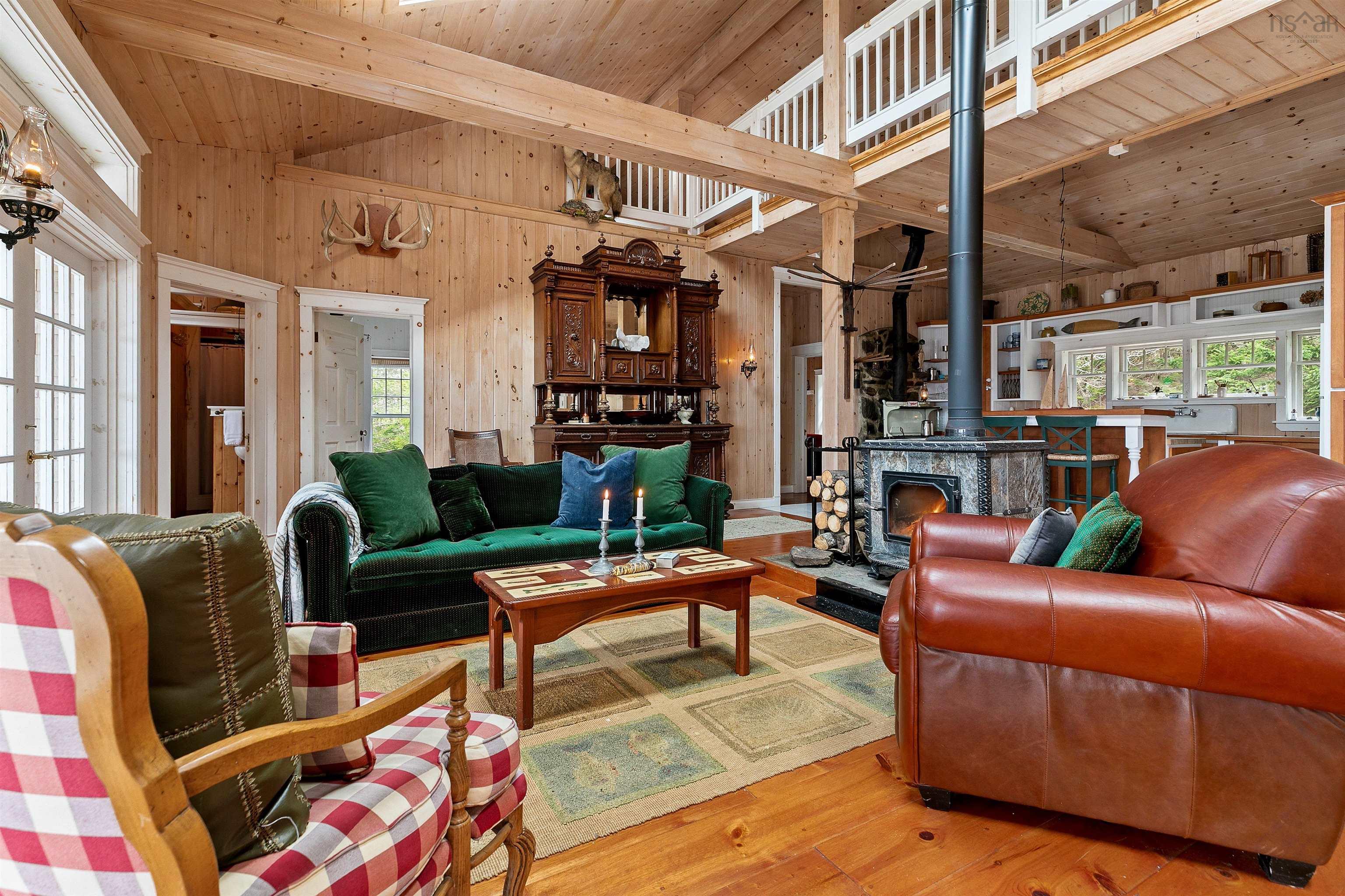 $2,499,900.00: Maple Island, Plymouth