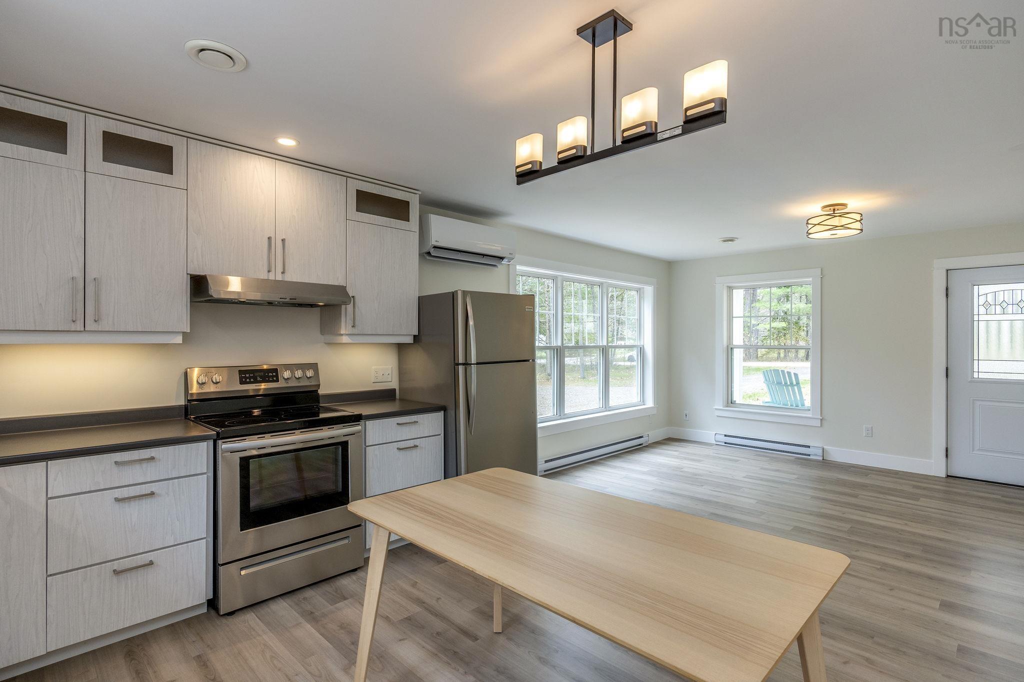 $307,700.00: 196 Brookside Drive, Wilmot