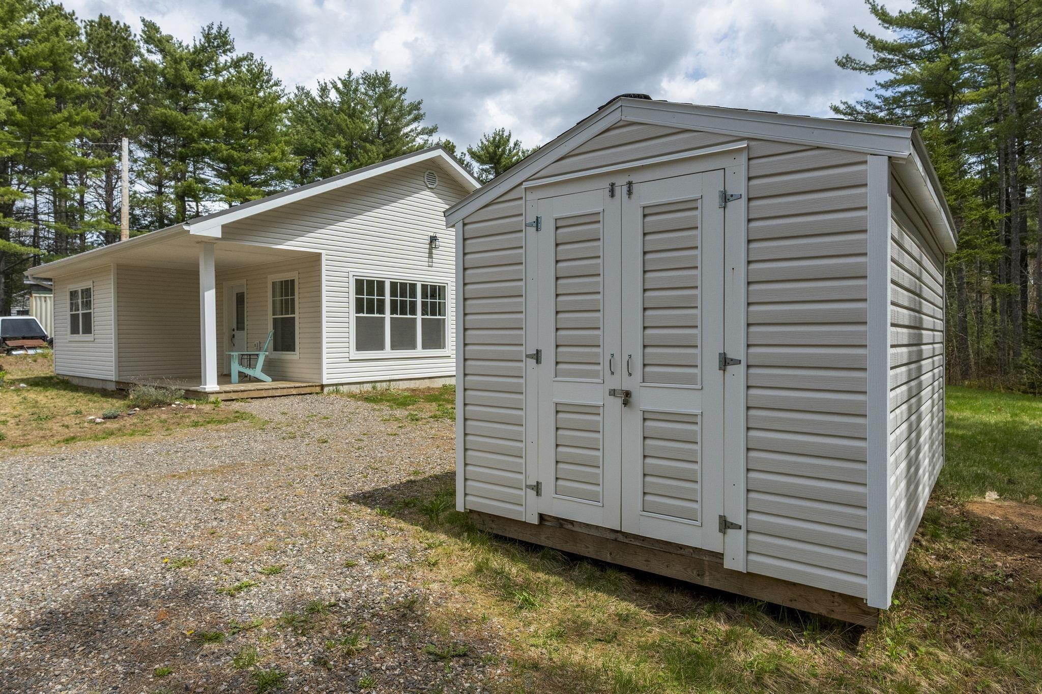 $307,700.00: 196 Brookside Drive, Wilmot