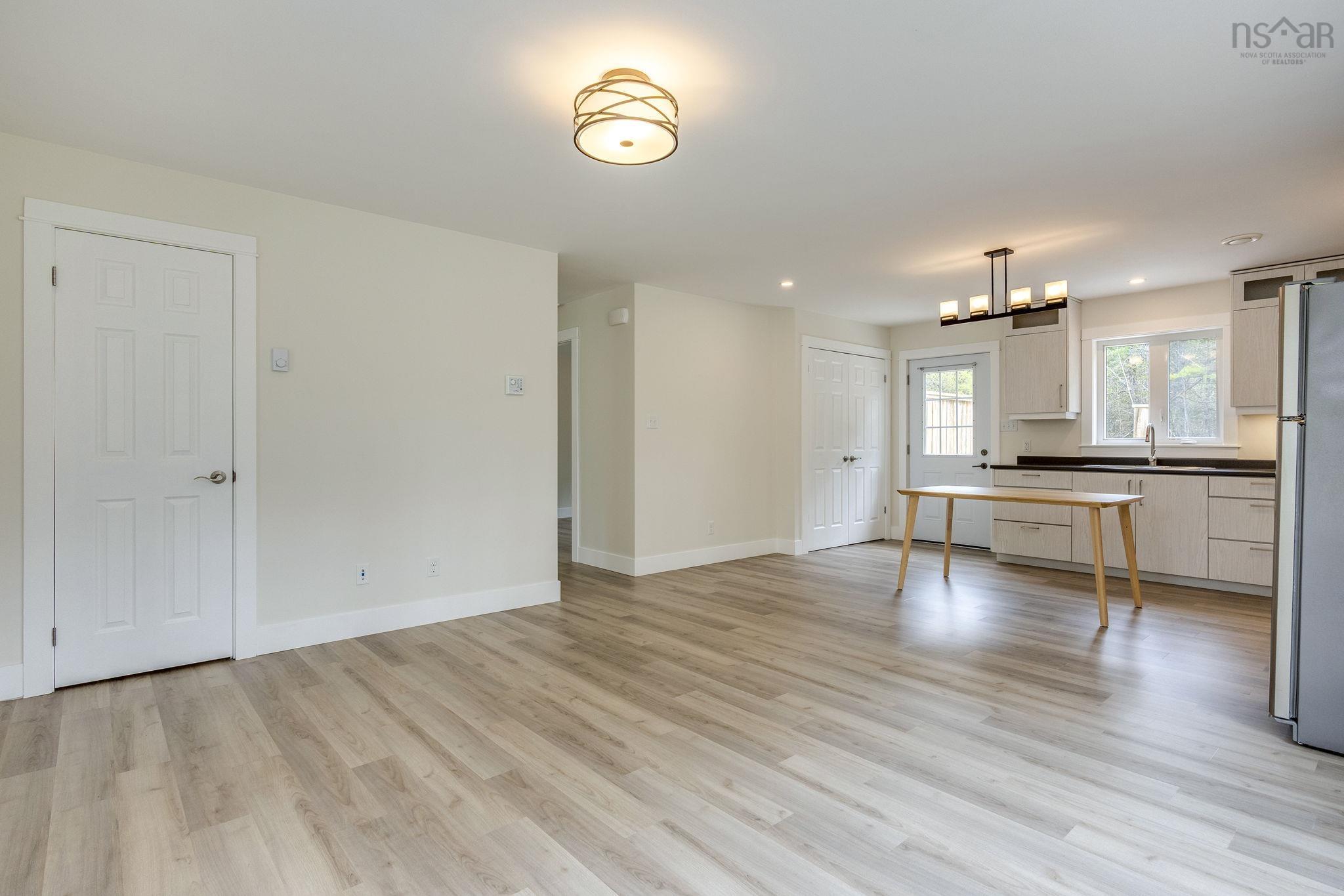 $307,700.00: 196 Brookside Drive, Wilmot