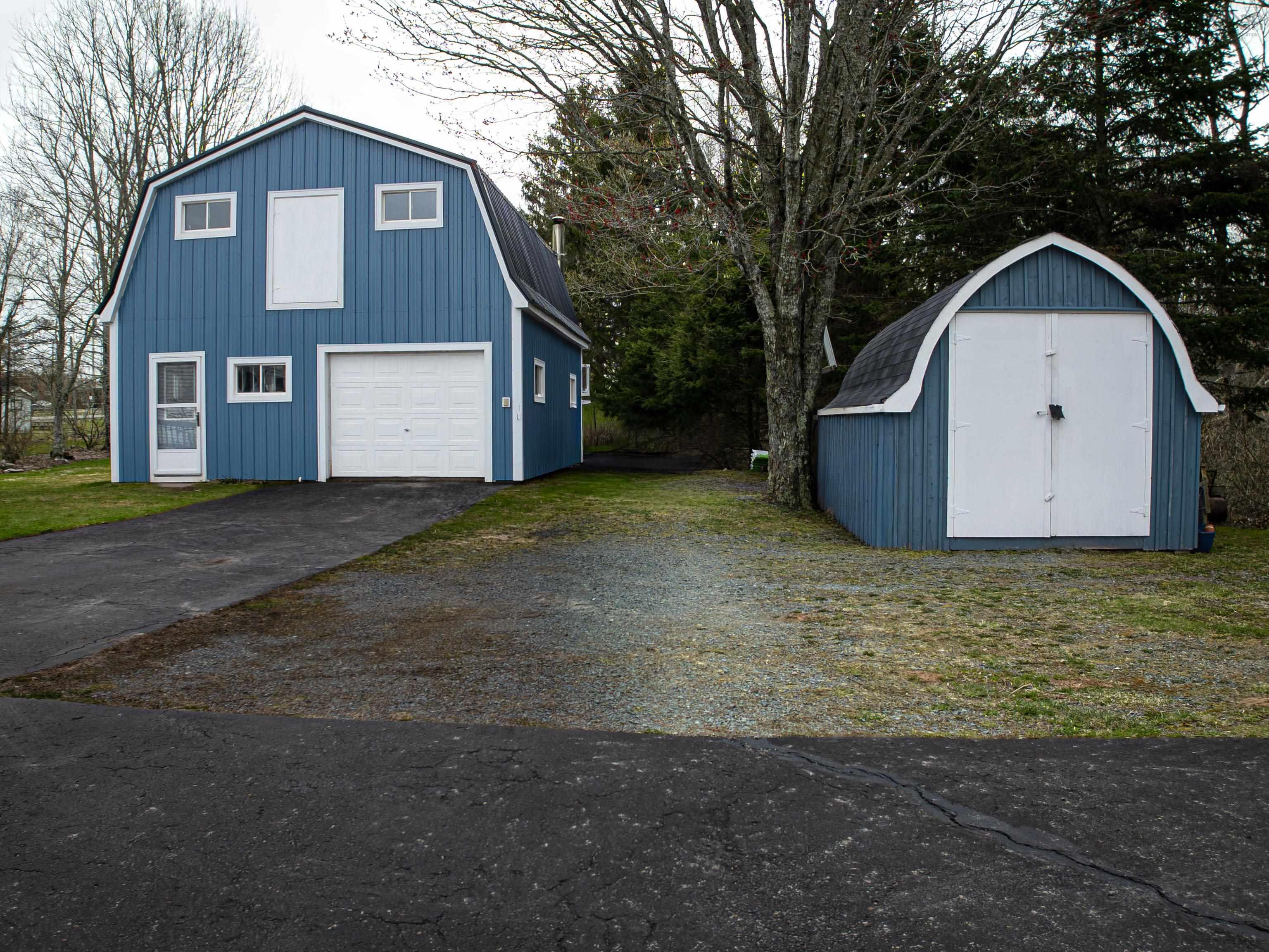 $384,900.00: 21141 Highway 2, Shubenacadie East