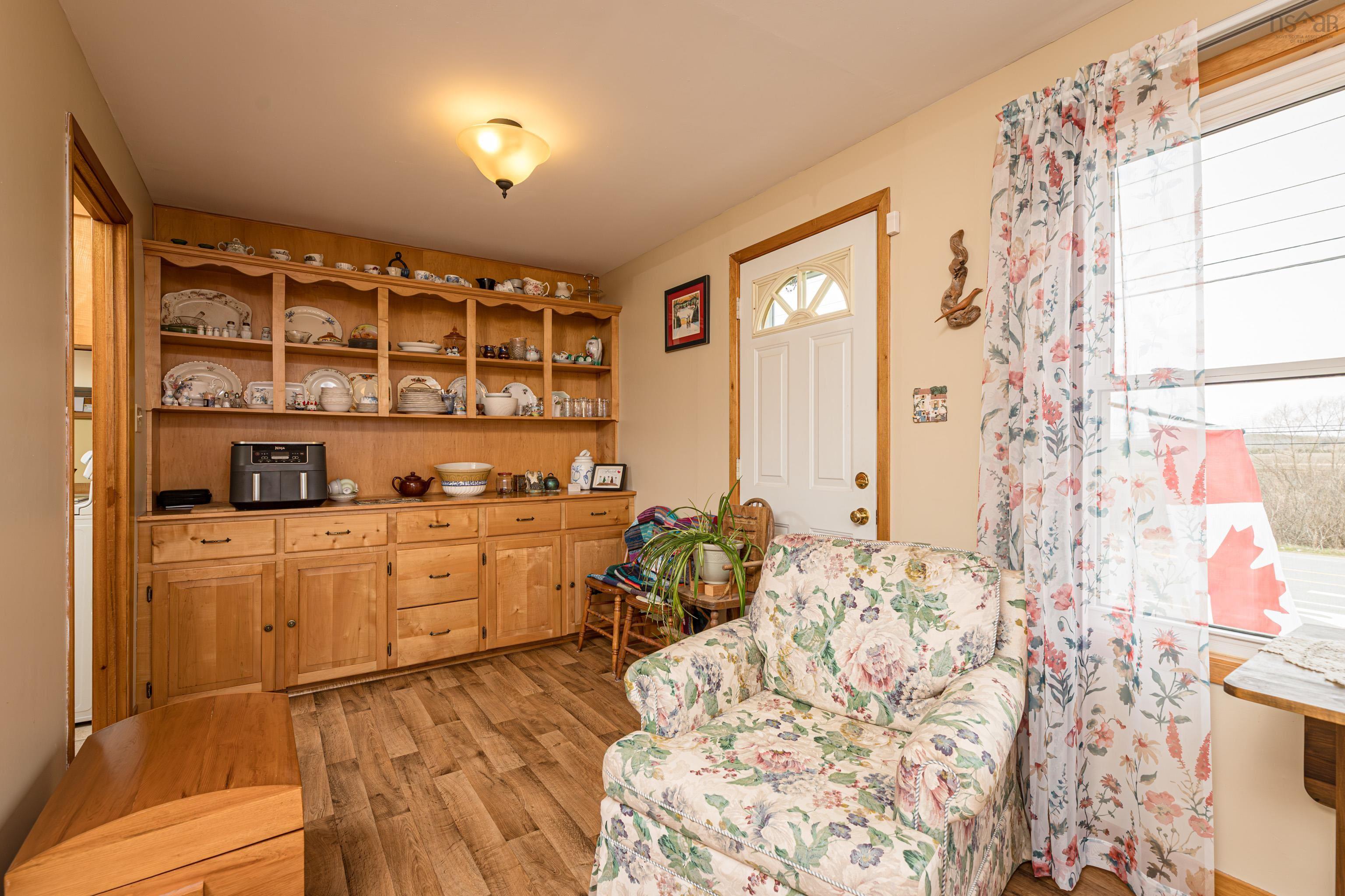 $384,900.00: 21141 Highway 2, Shubenacadie East