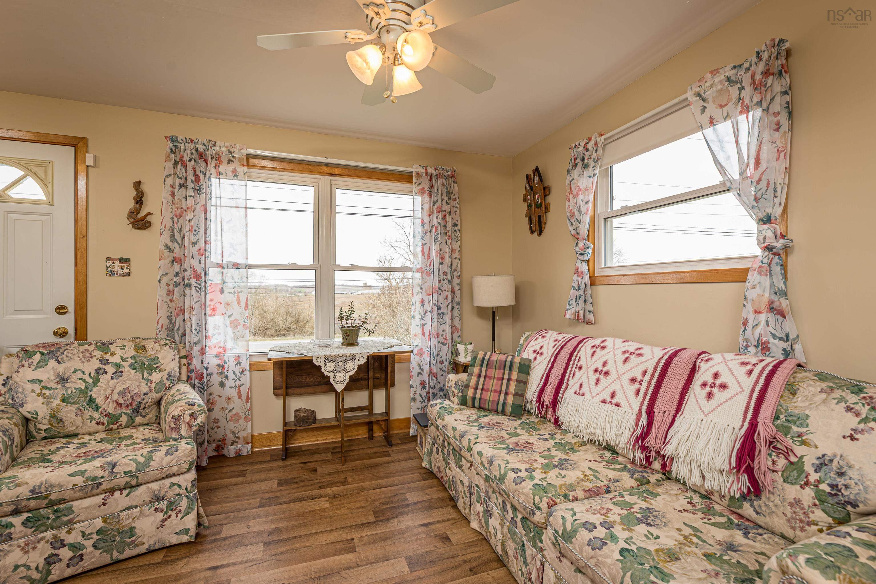 $384,900.00: 21141 Highway 2, Shubenacadie East