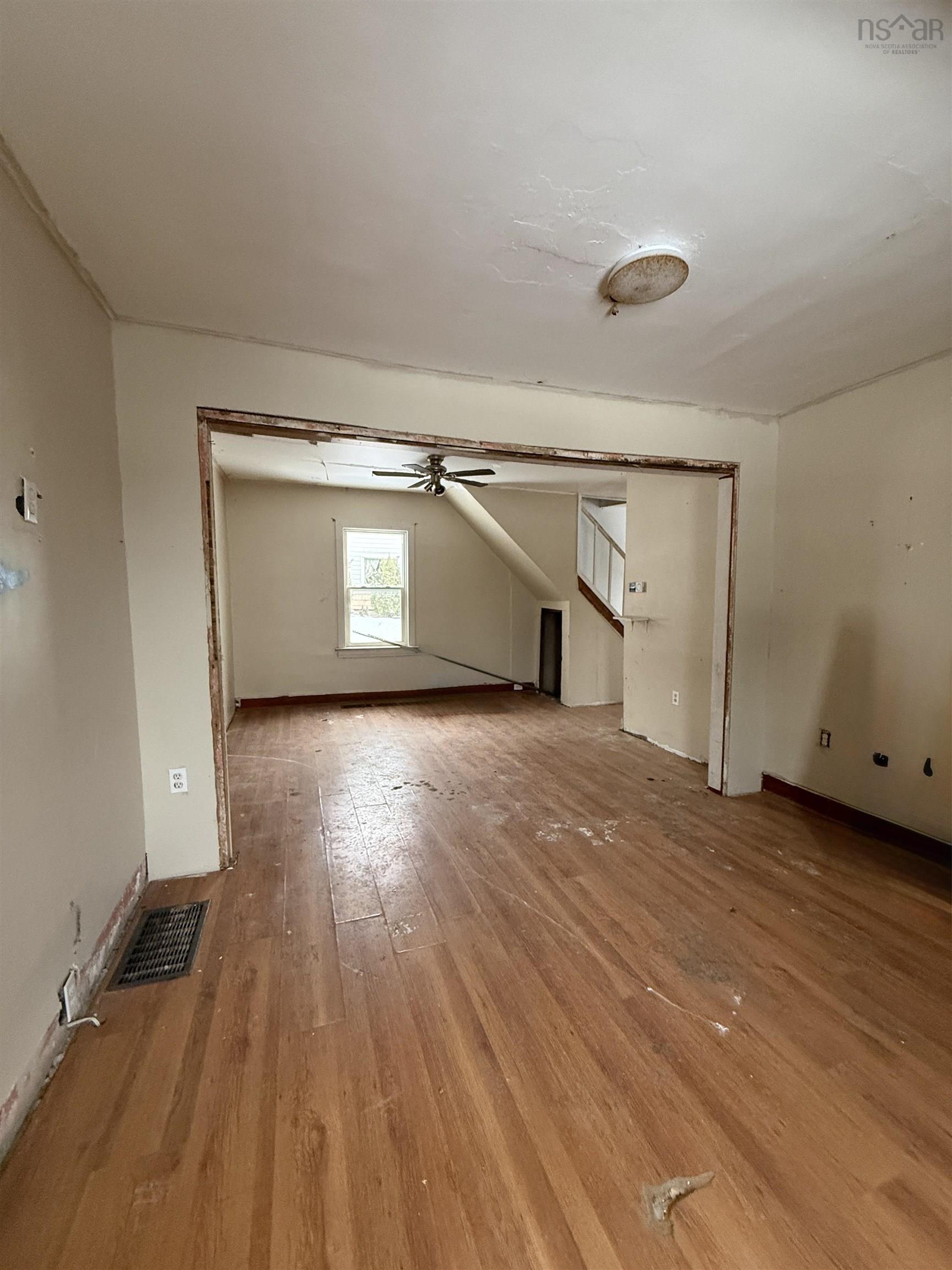 $52,000.00: 84 Herrett, Springhill