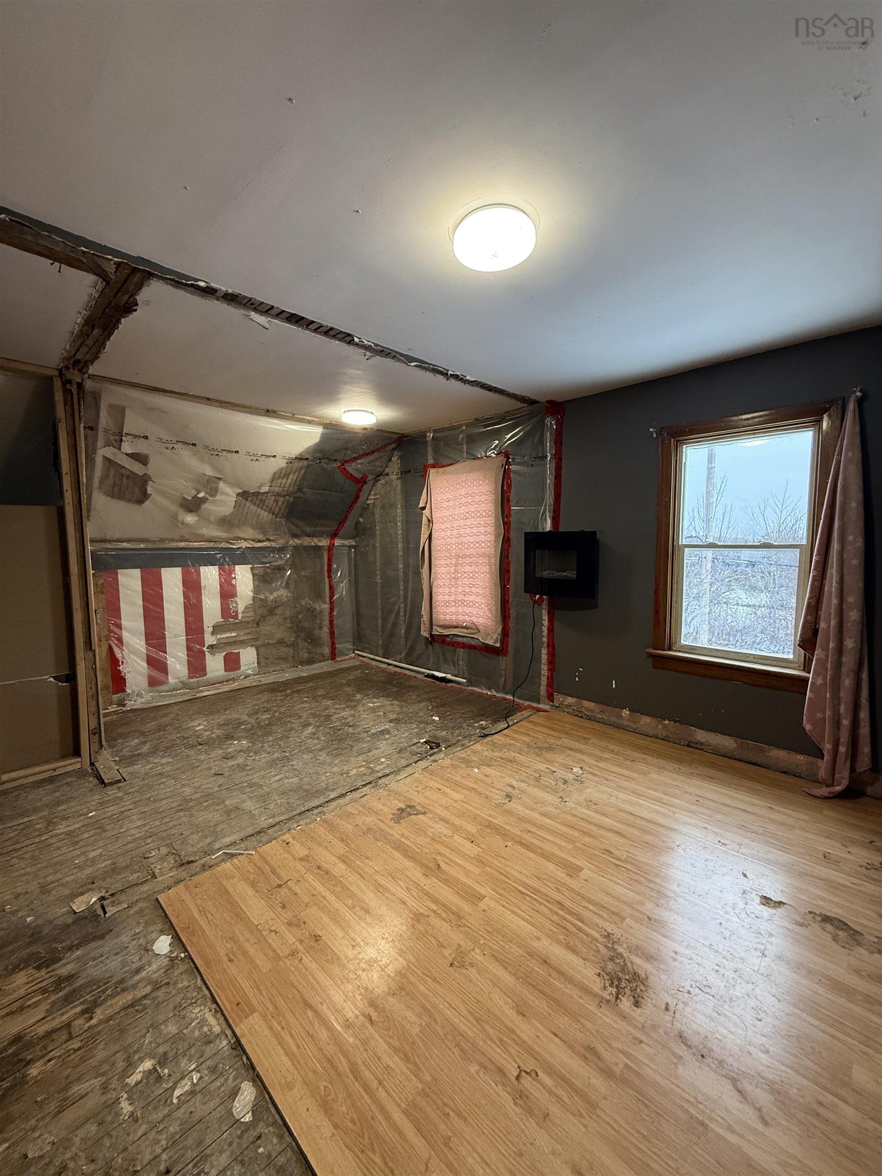 $52,000.00: 84 Herrett, Springhill