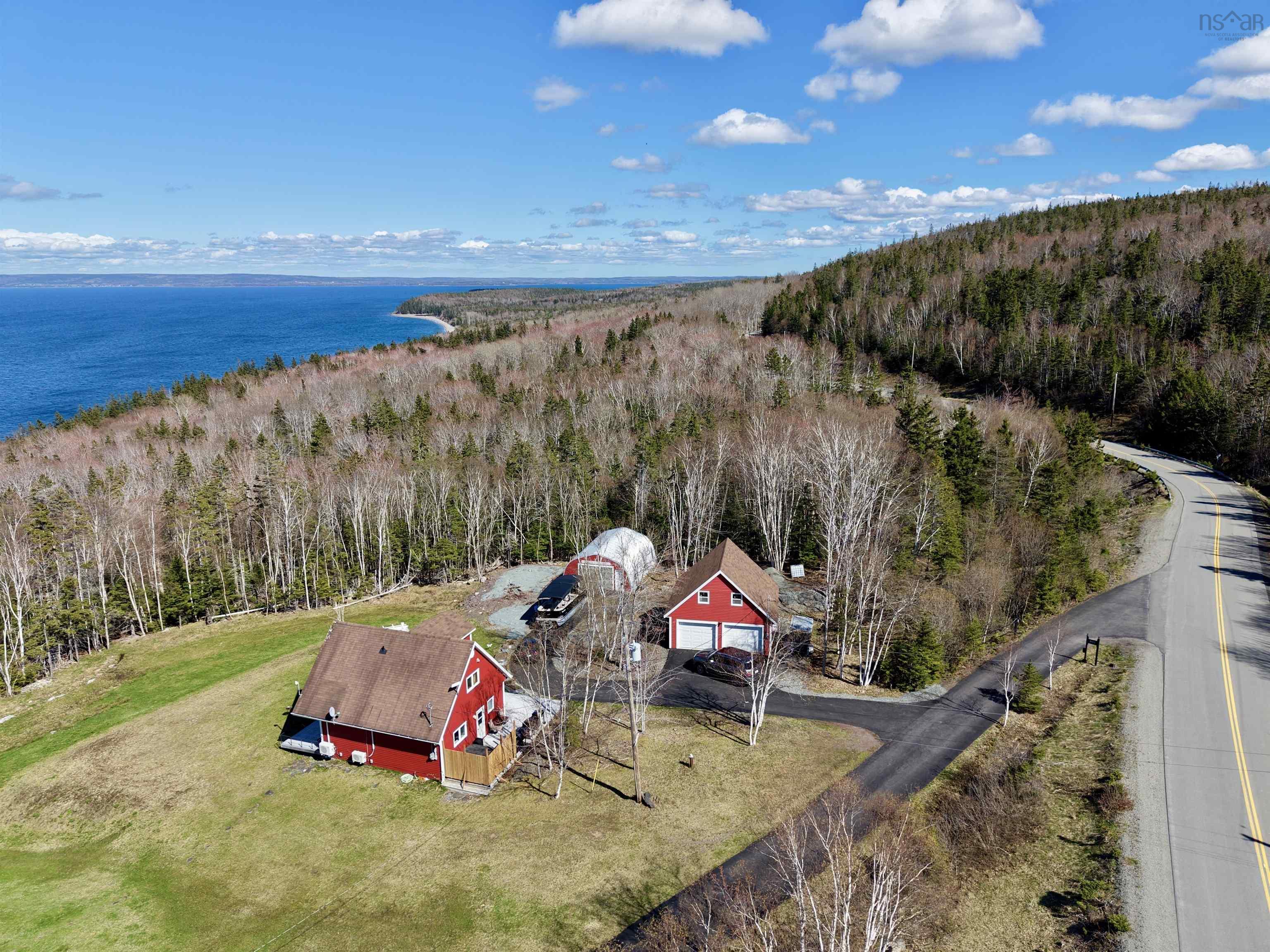 $489,000.00: 6039 West Bay Rd., Roberta
