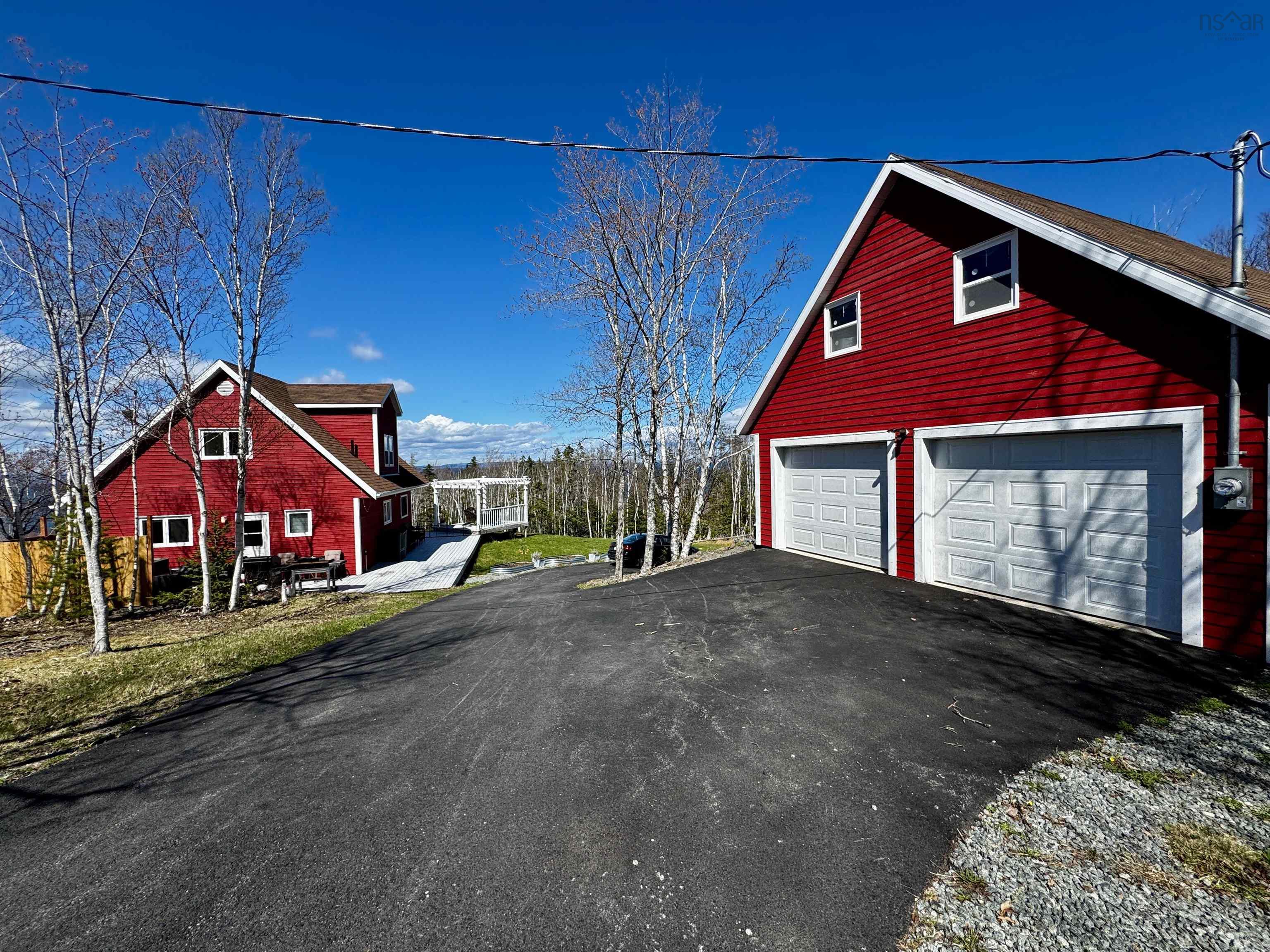 $489,000.00: 6039 West Bay Rd., Roberta