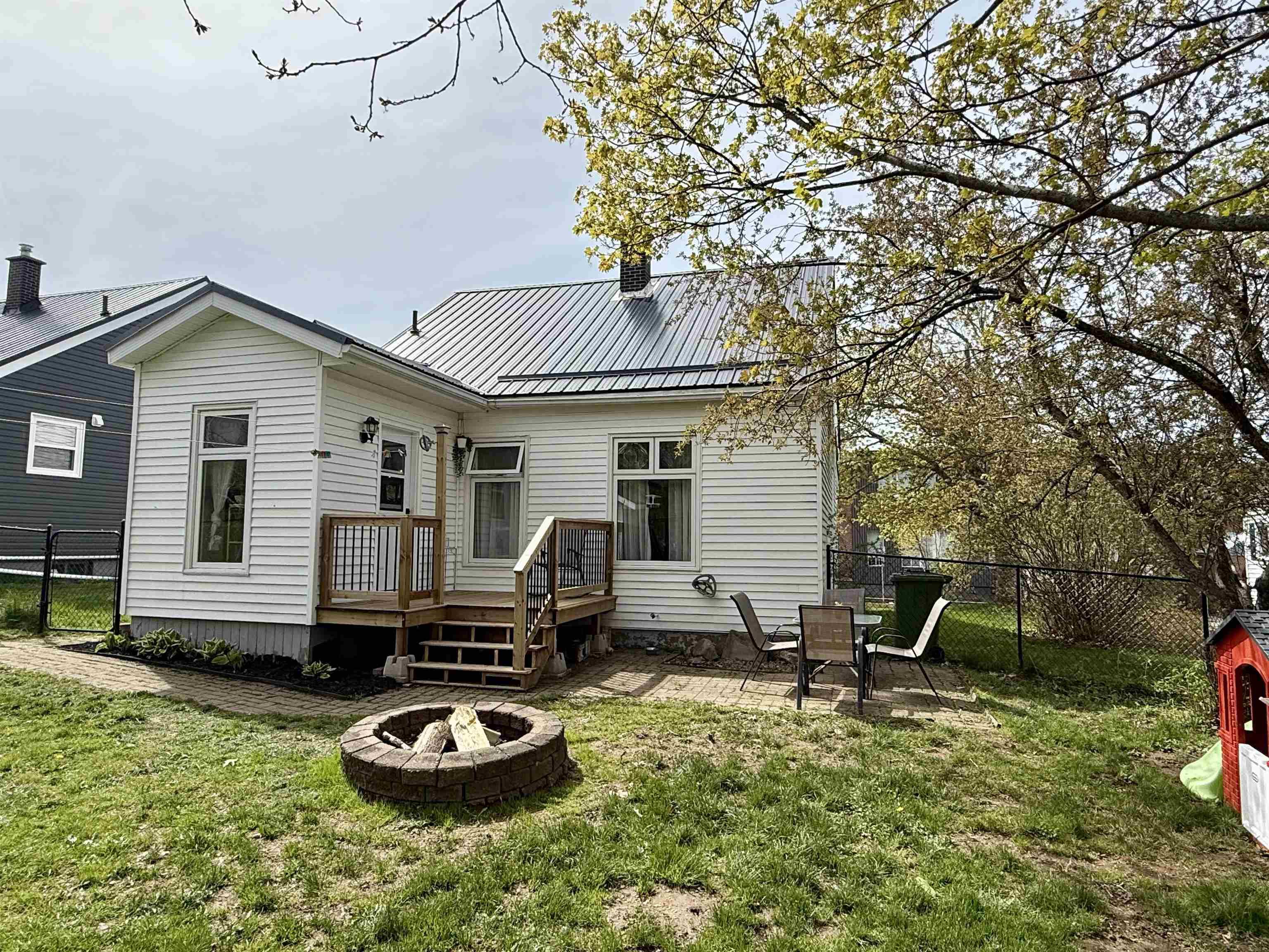 $215,000.00: 46 Dickie Street, Trenton