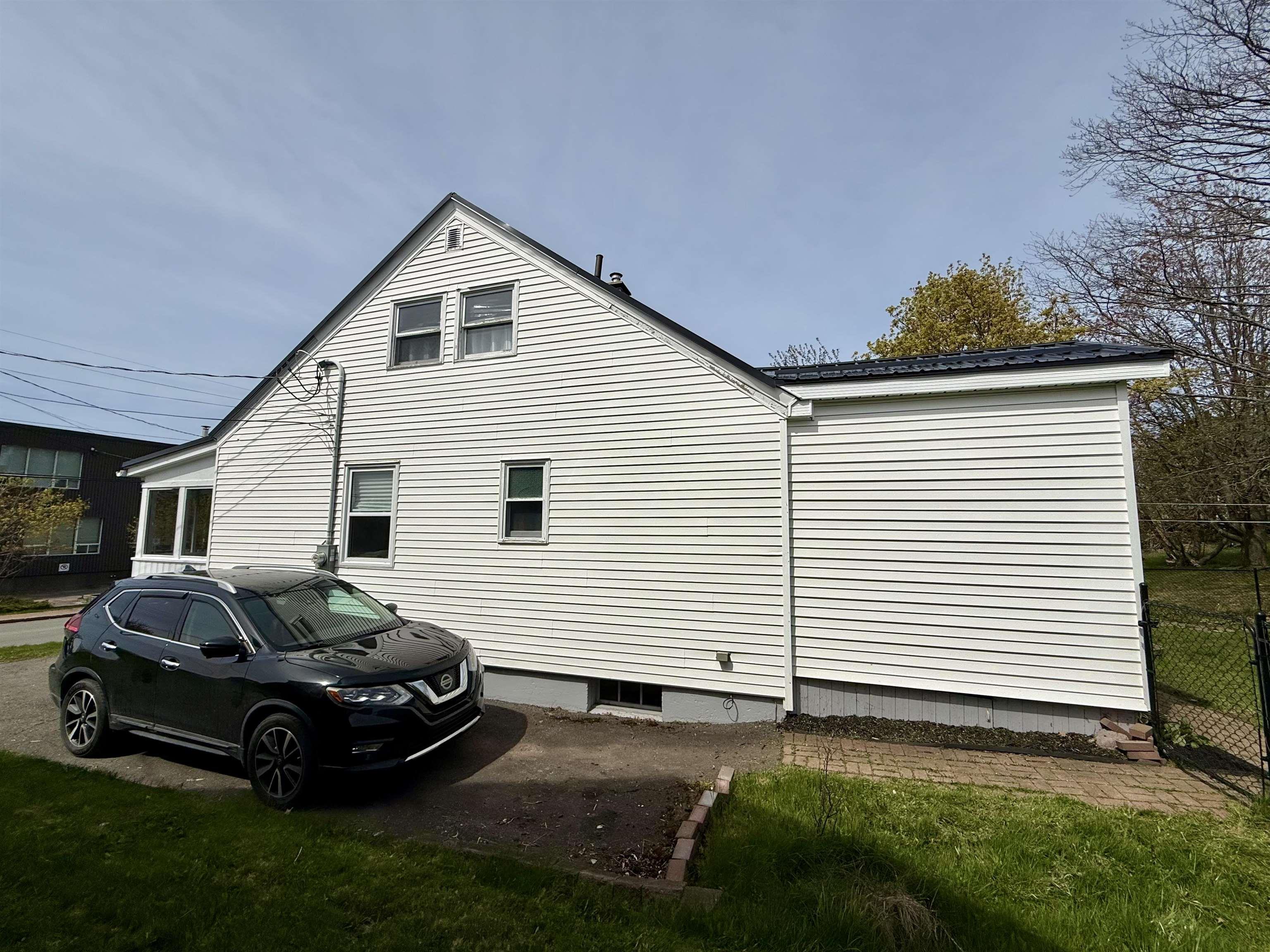 $215,000.00: 46 Dickie Street, Trenton