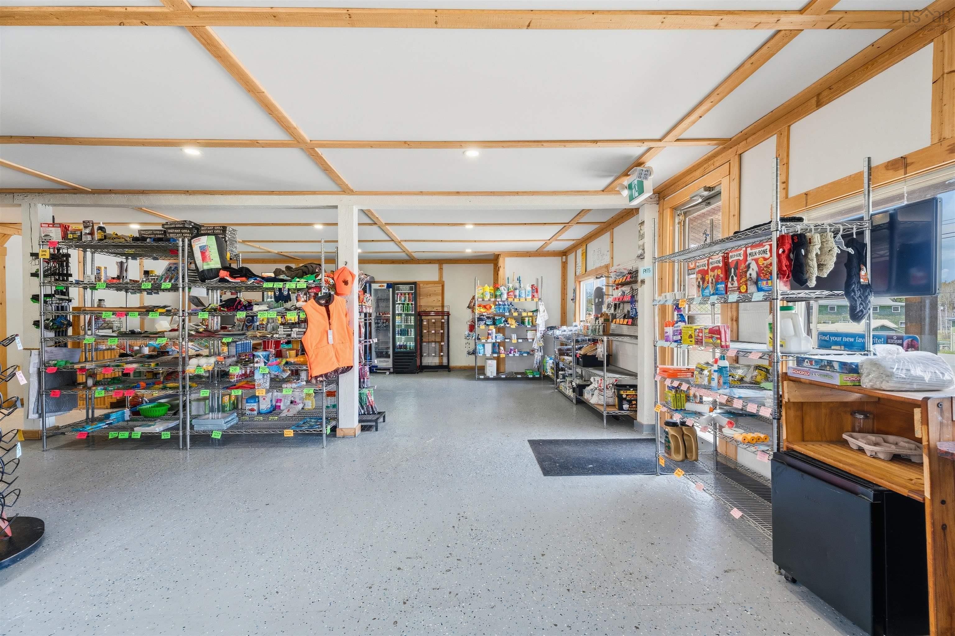 $499,000.00: 9645 Highway 8, Caledonia