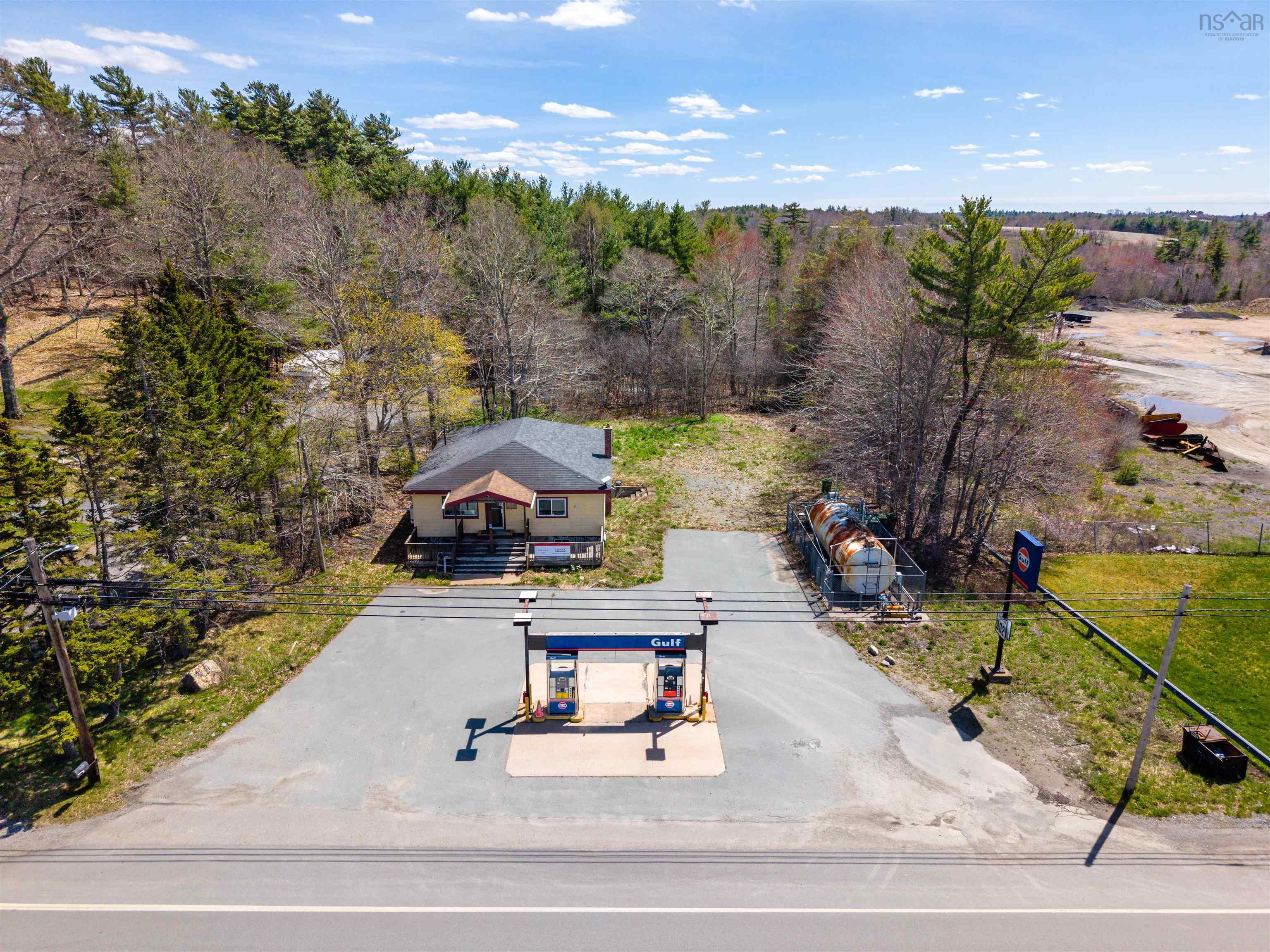 $499,000.00: 9645 Highway 8, Caledonia
