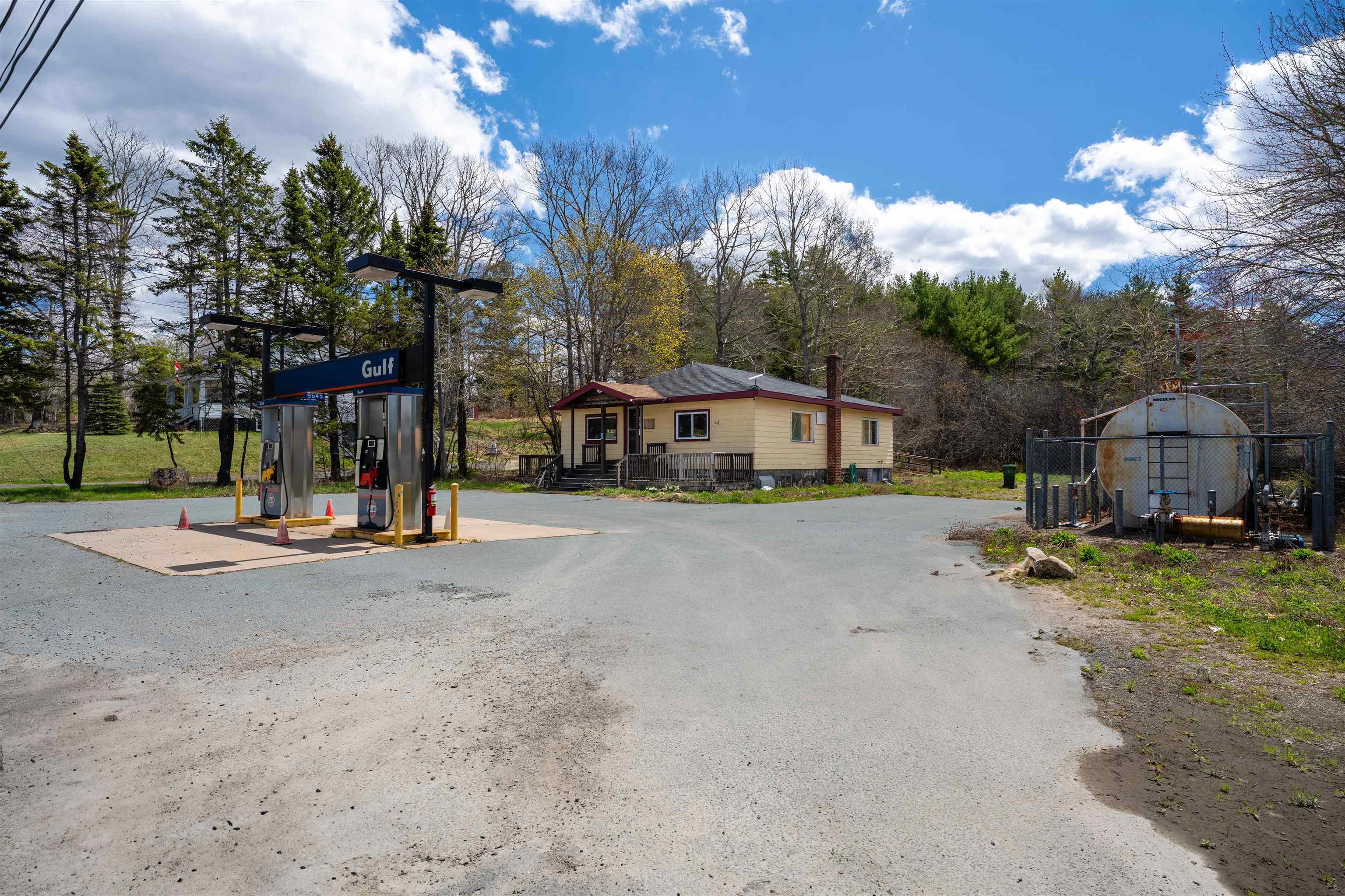$499,000.00: 9645 Highway 8, Caledonia
