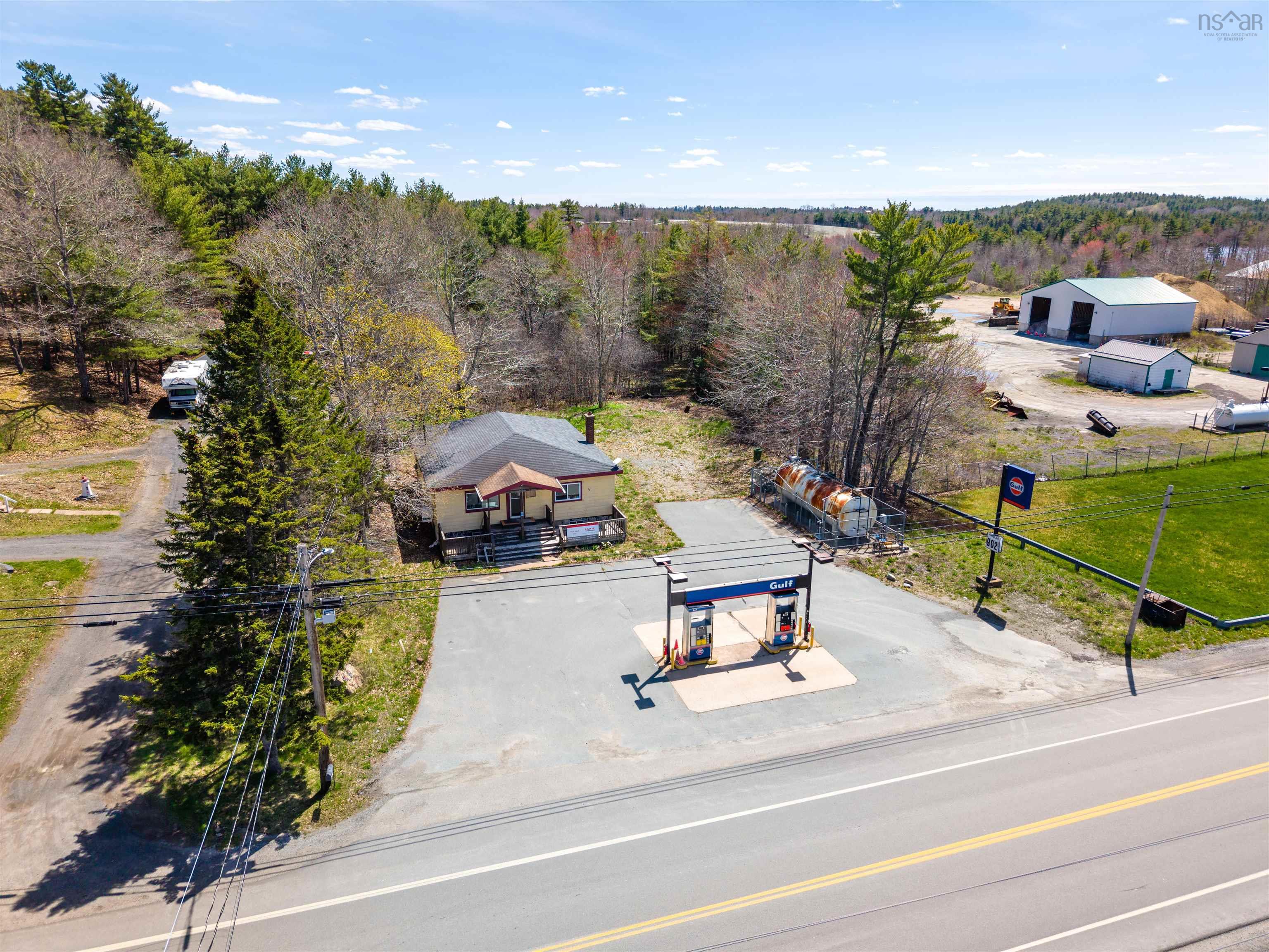 $499,000.00: 9645 Highway 8, Caledonia