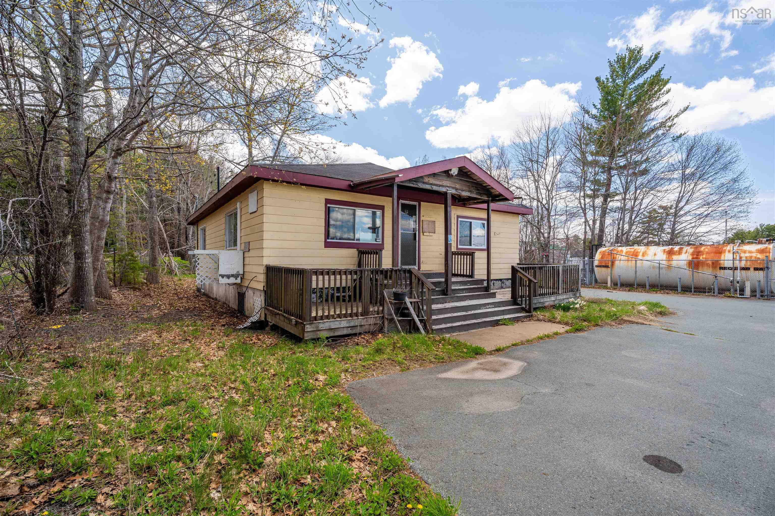 $499,000.00: 9645 Highway 8, Caledonia