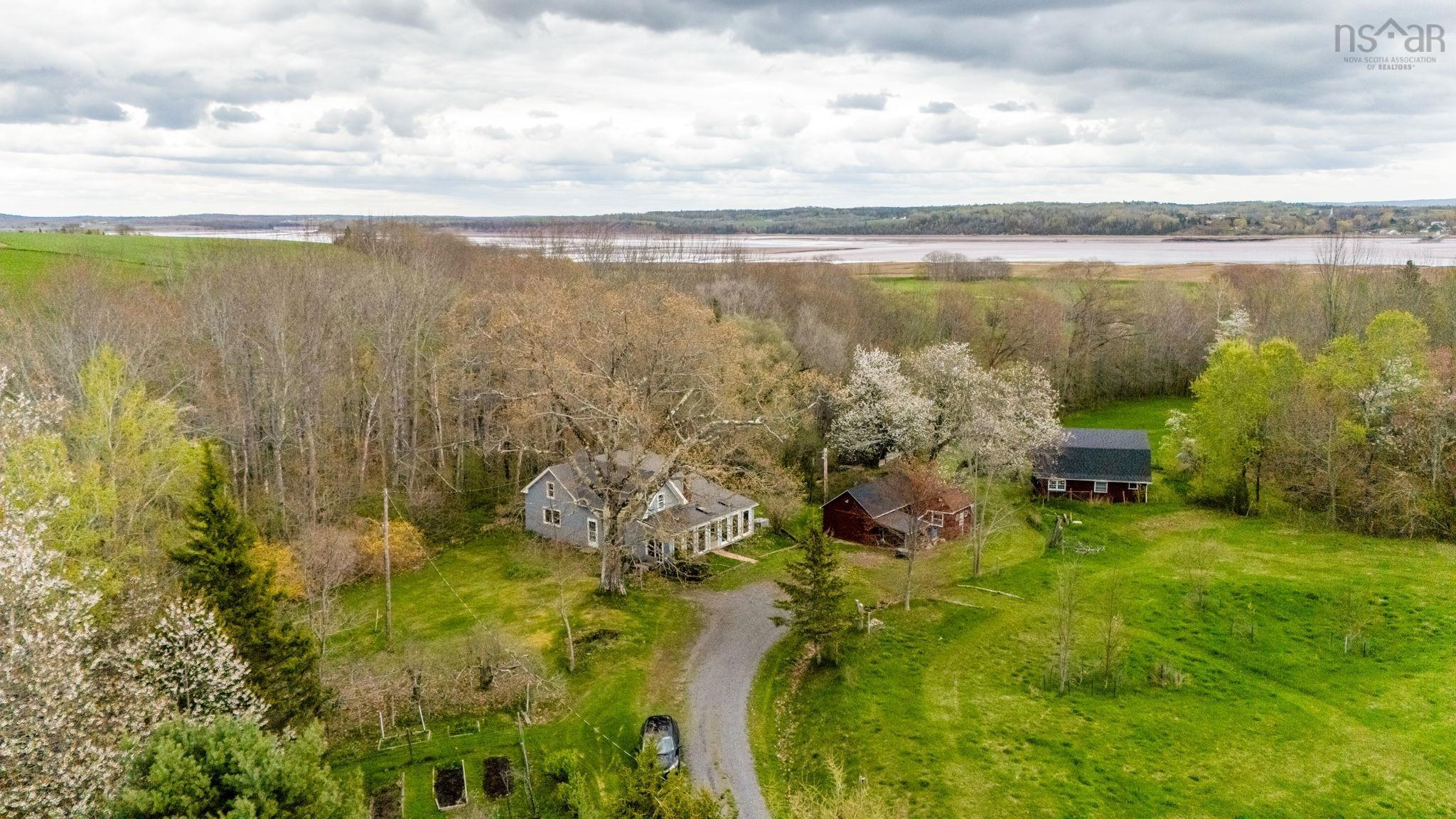 $459,900.00: 1177 Highway 1, Mount Denson