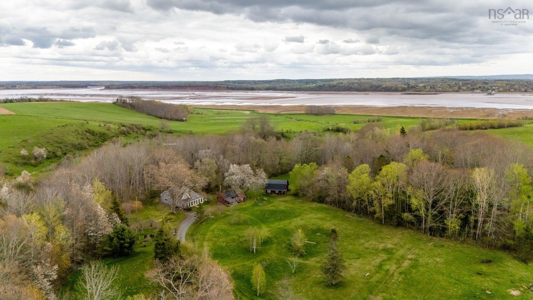 $459,900.00: 1177 Highway 1, Mount Denson