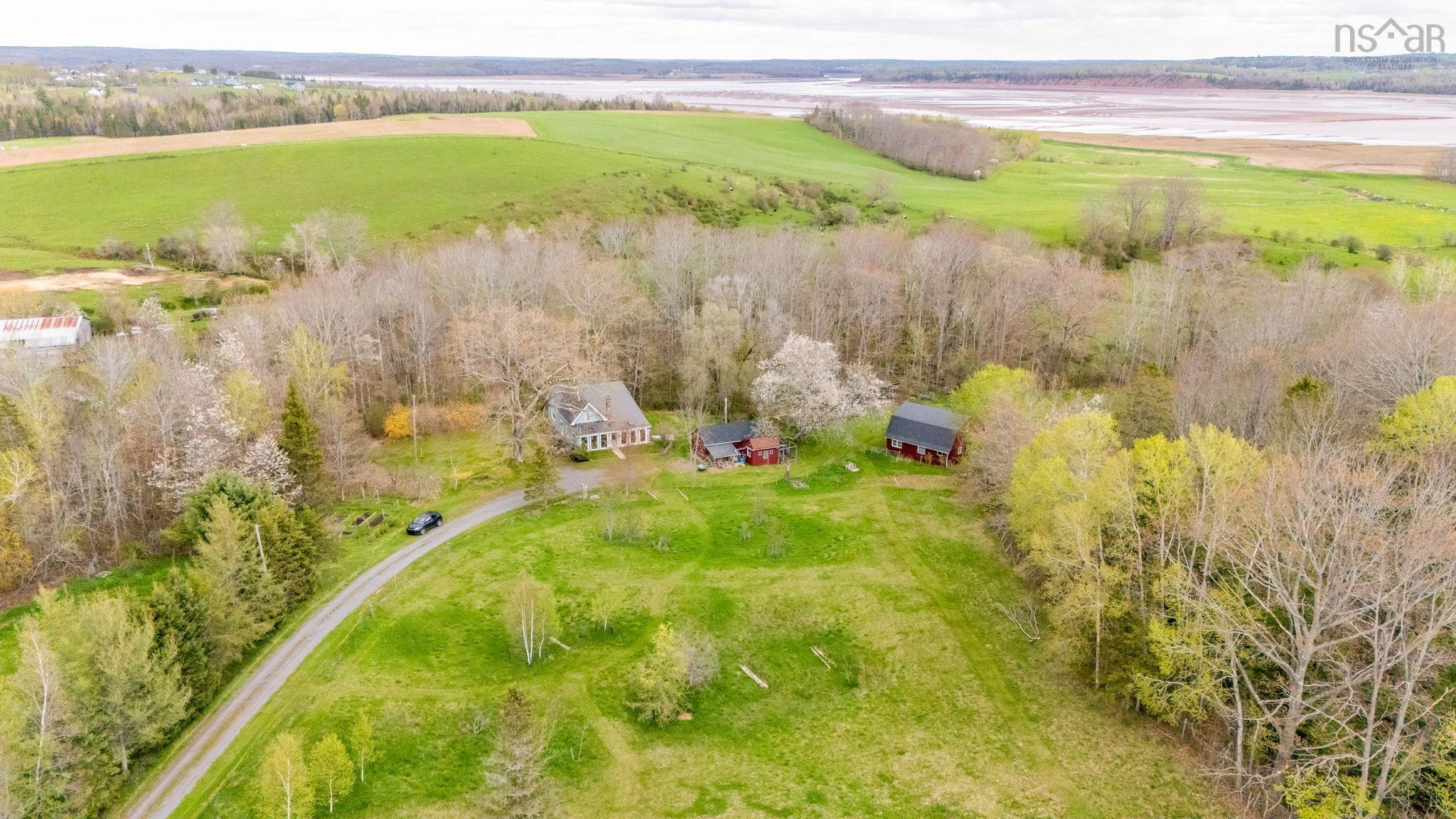 $459,900.00: 1177 Highway 1, Mount Denson