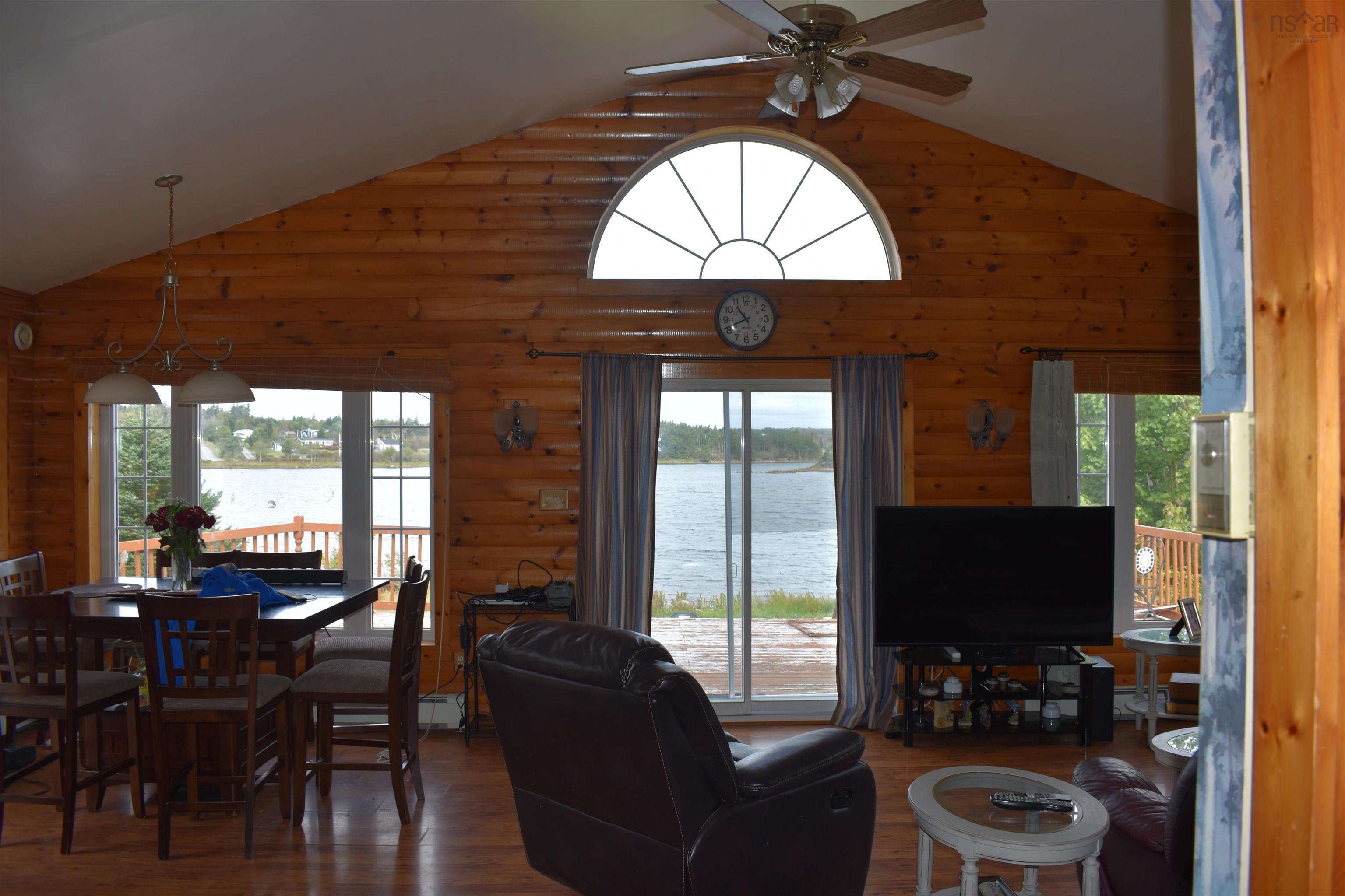 $365,000.00: 645 Mira Bay Drive, Mira Gut