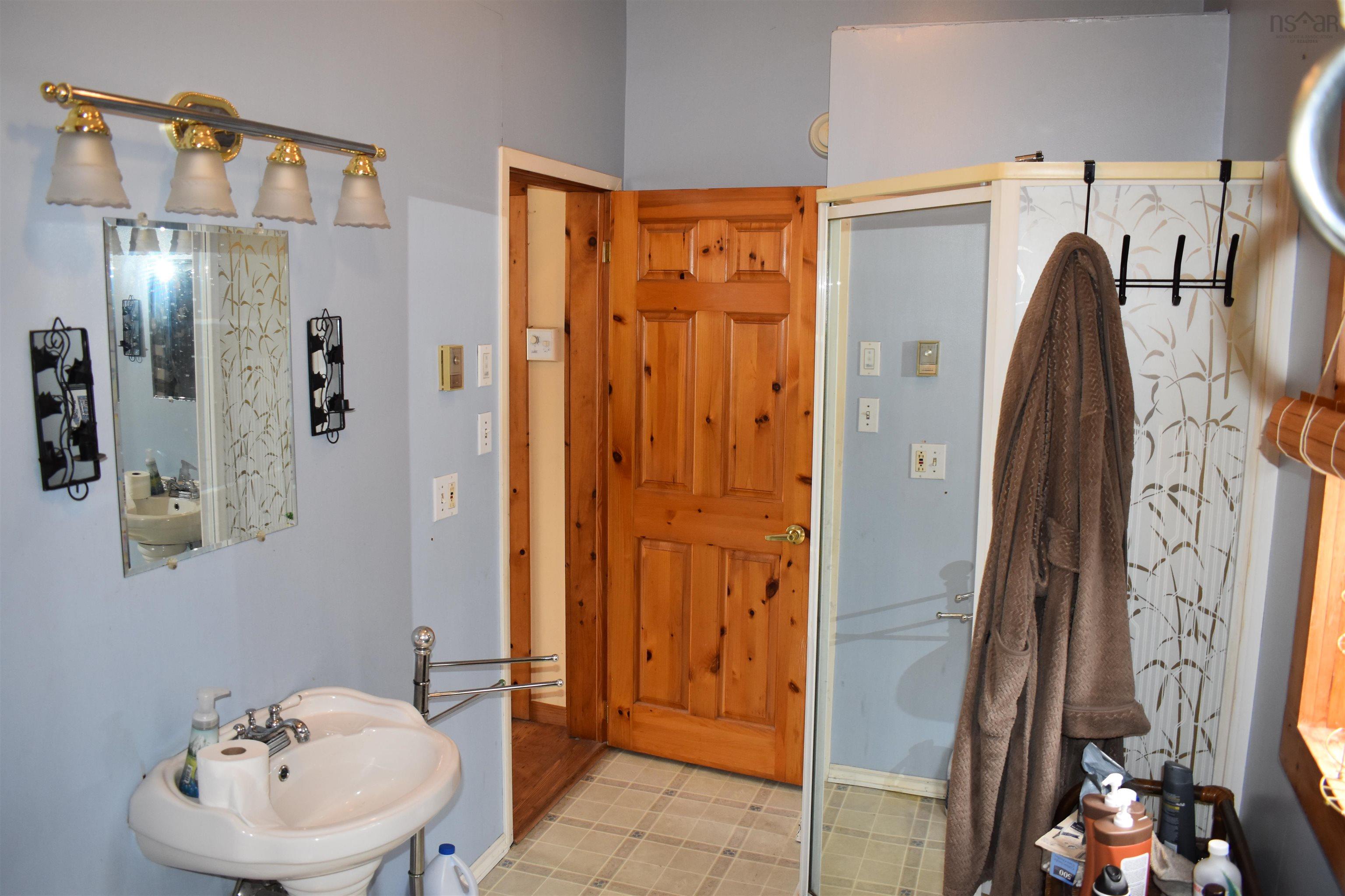 $365,000.00: 645 Mira Bay Drive, Mira Gut