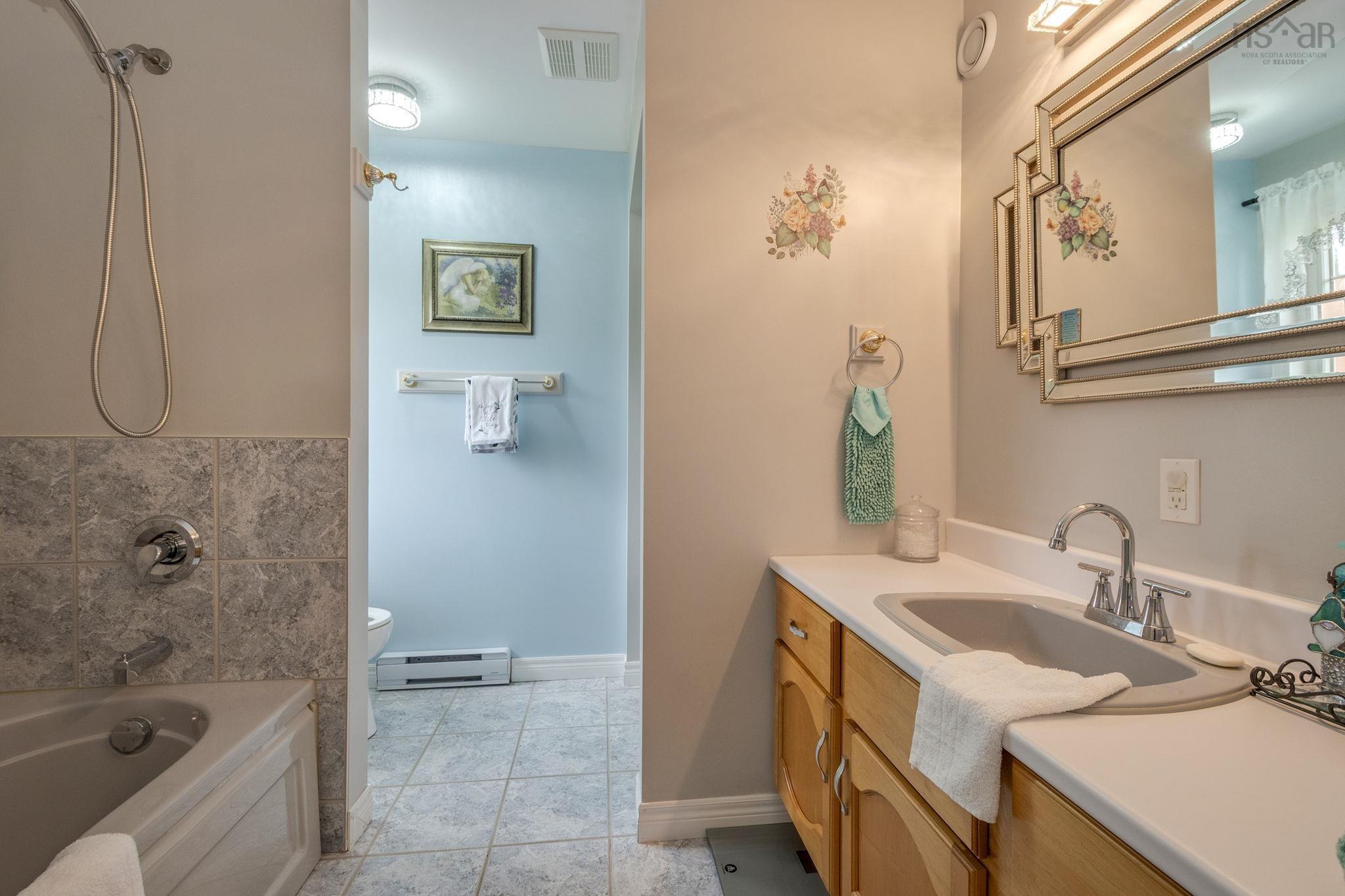 $549,900.00: 25 Dewtie Avenue, Greenwood