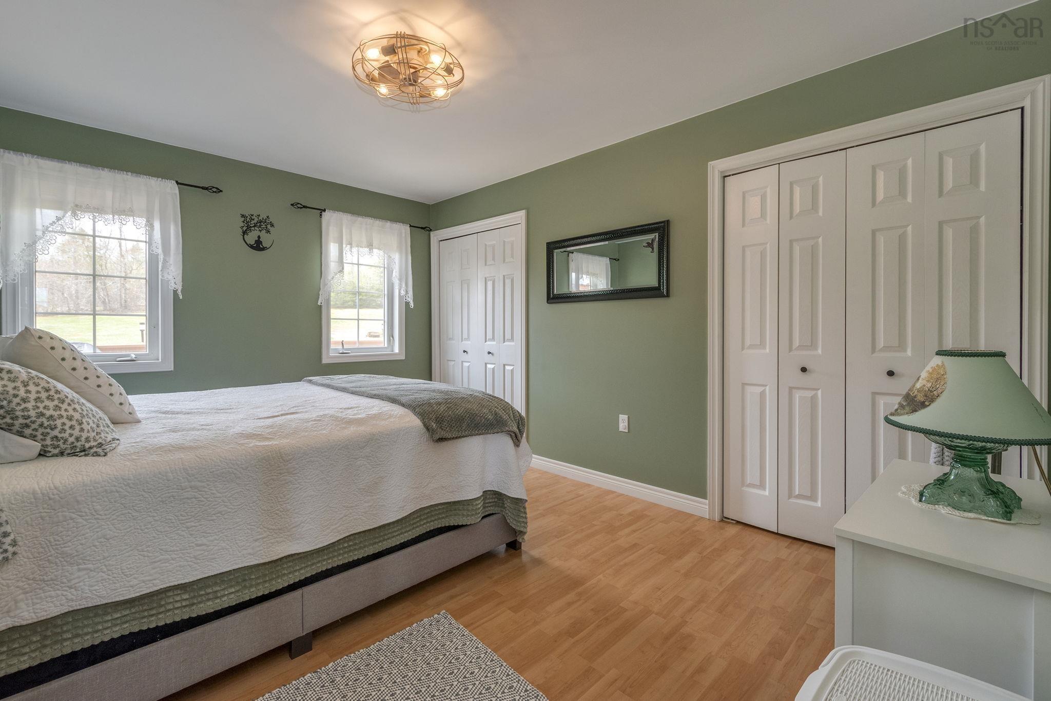 $549,900.00: 25 Dewtie Avenue, Greenwood