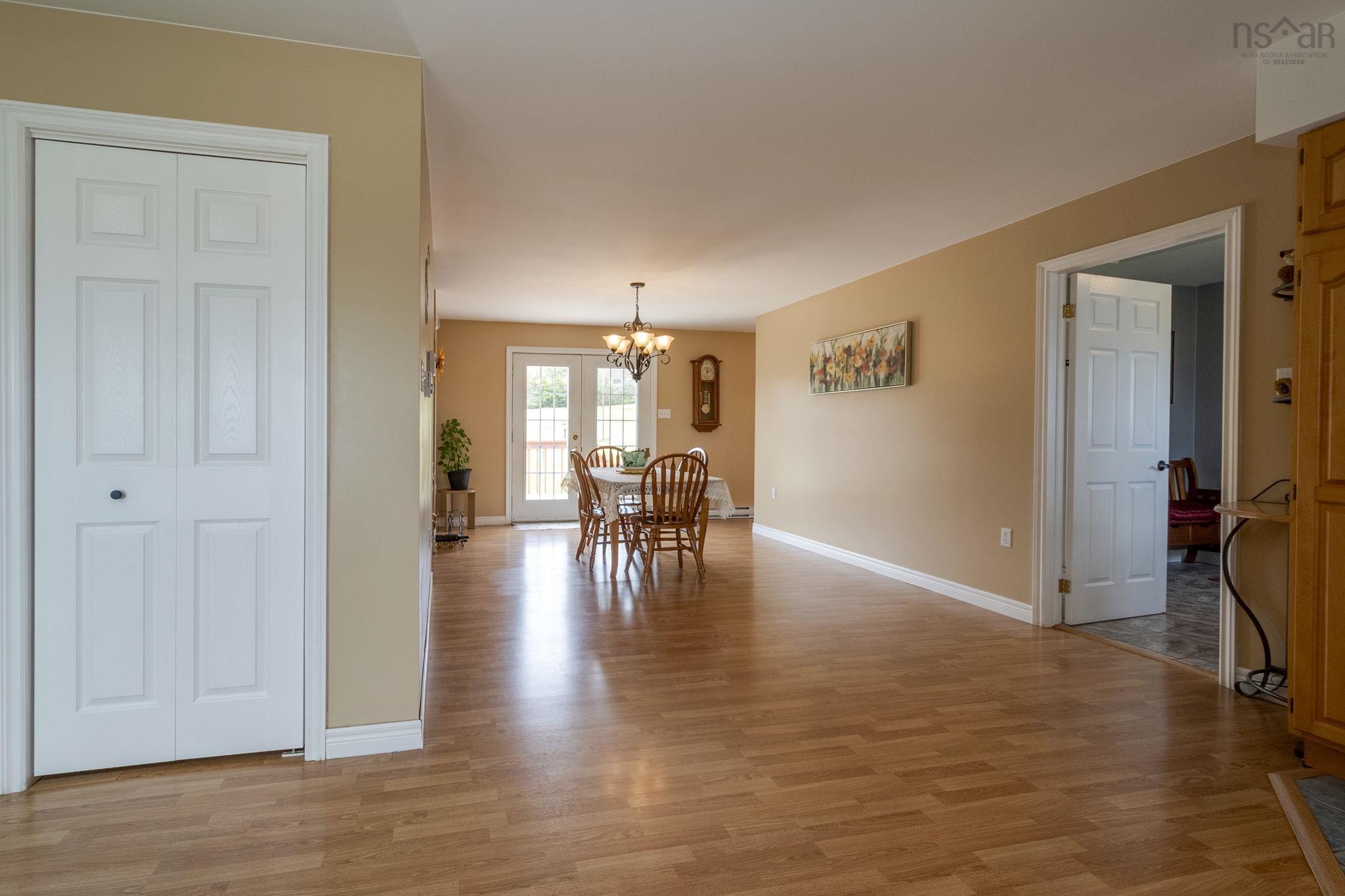 $549,900.00: 25 Dewtie Avenue, Greenwood
