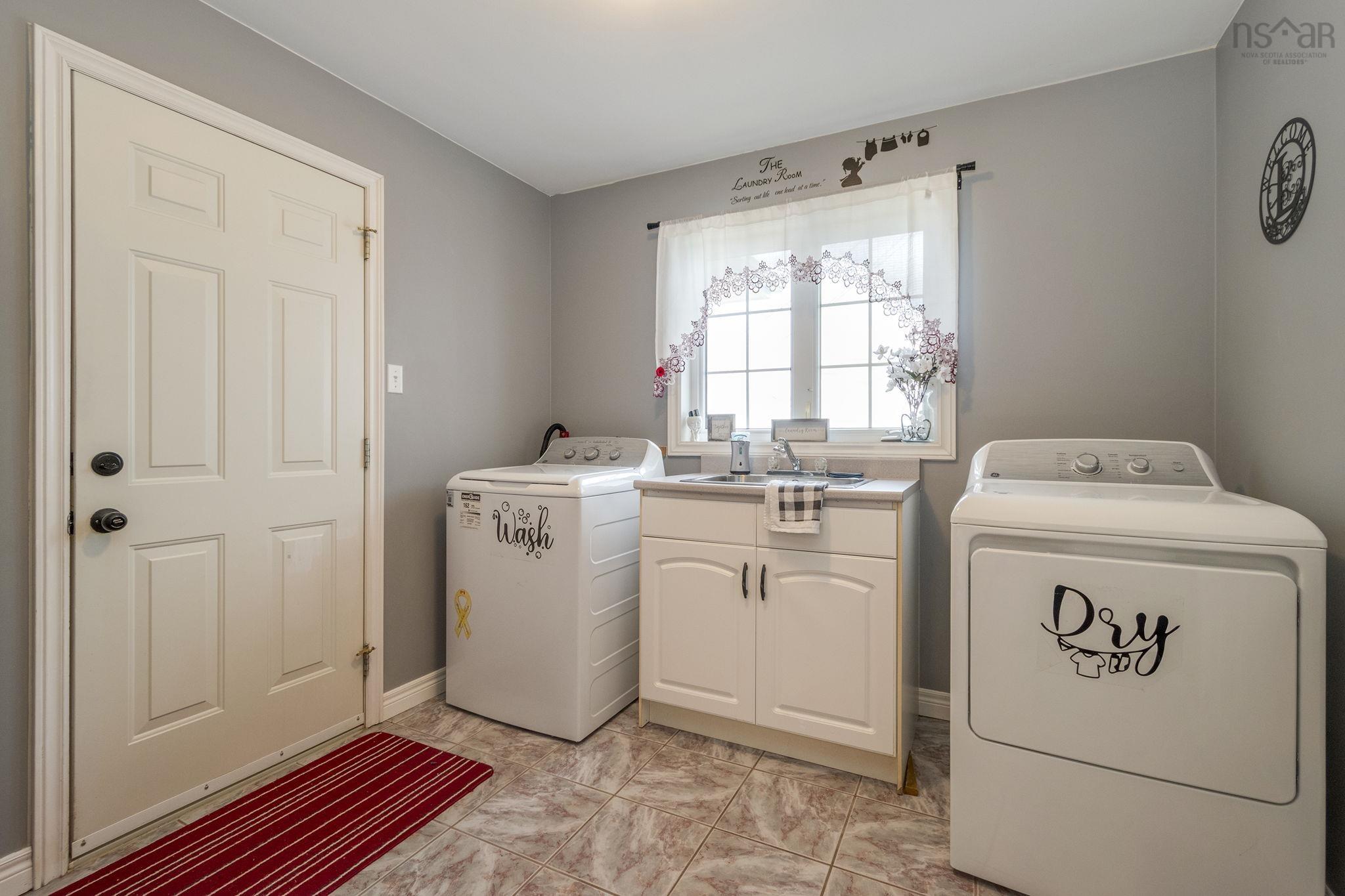 $549,900.00: 25 Dewtie Avenue, Greenwood