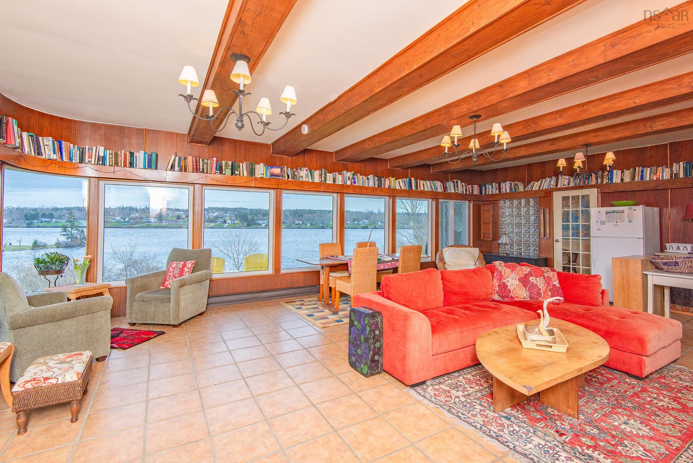 $485,000.00: 845 Lakeside Road, Milton Highlands