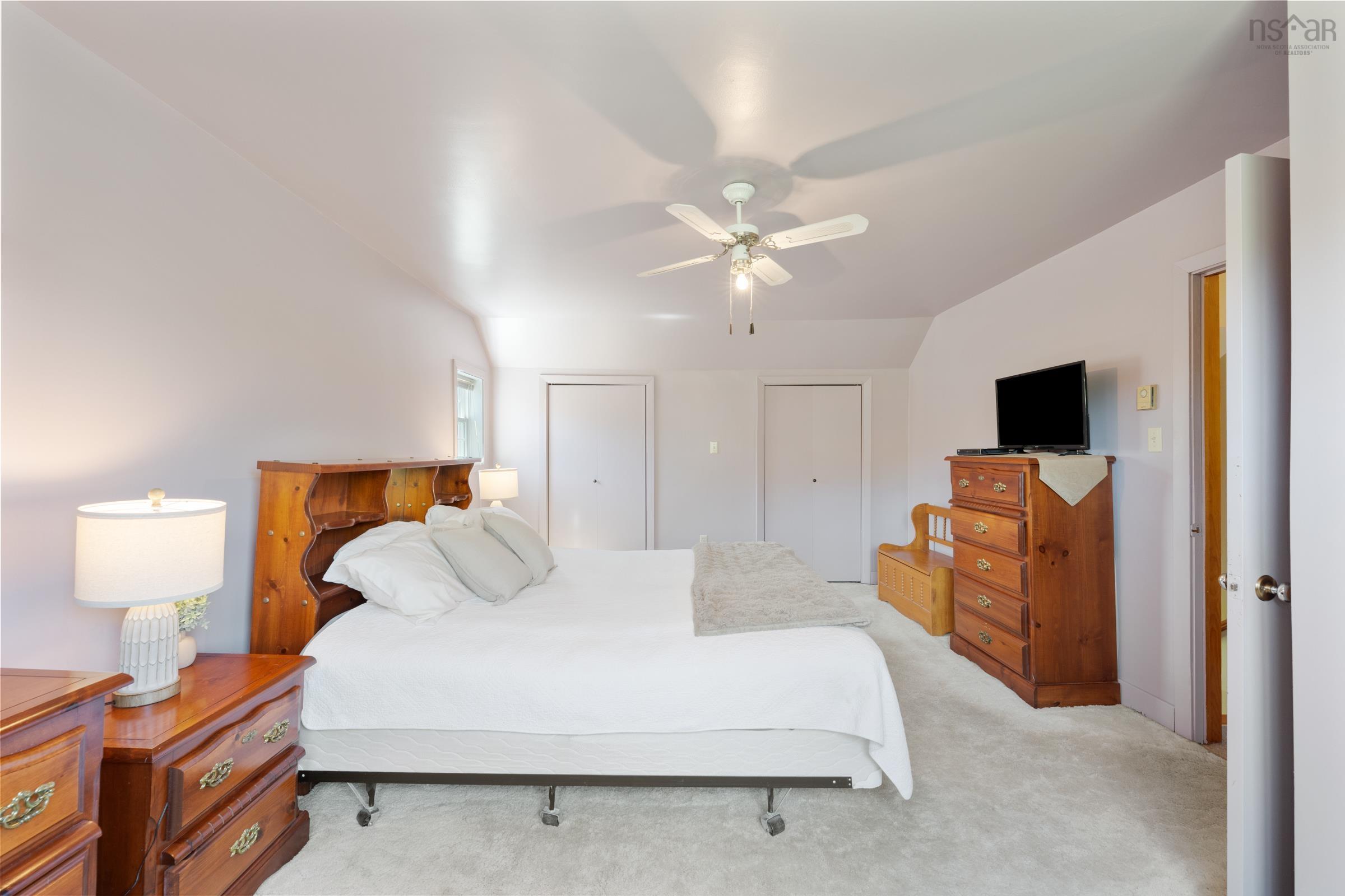 $315,000.00: 2096 North Range Crossroad, South Range