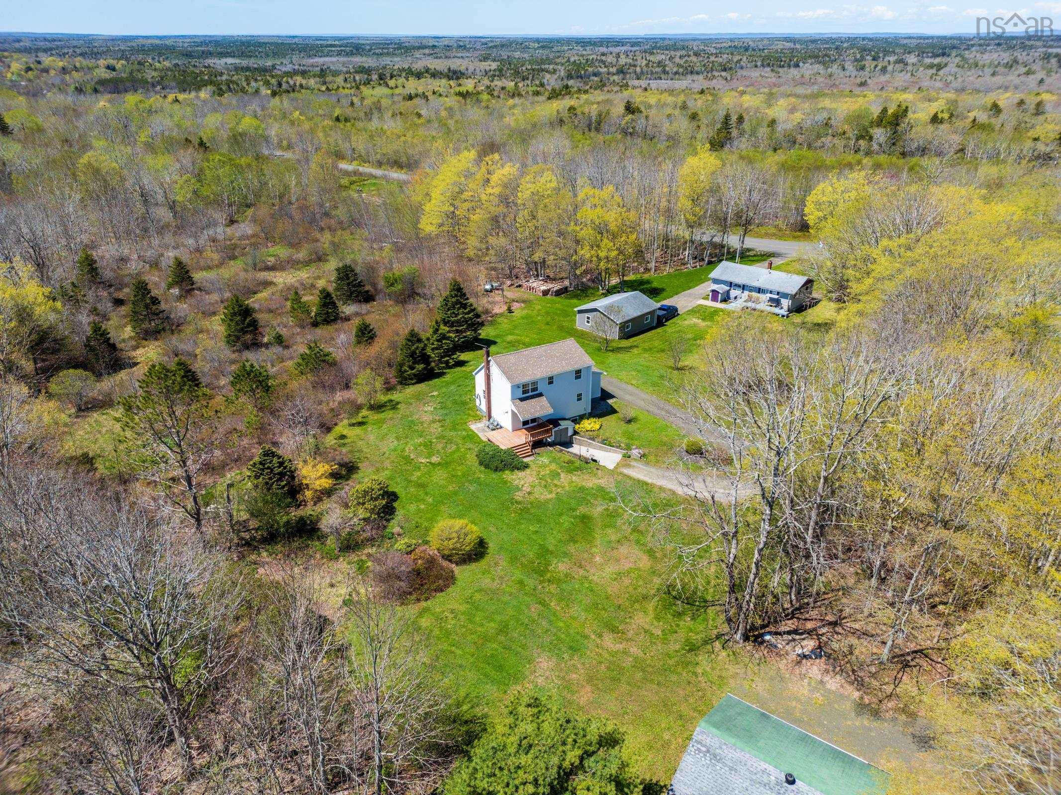 $315,000.00: 2096 North Range Crossroad, South Range