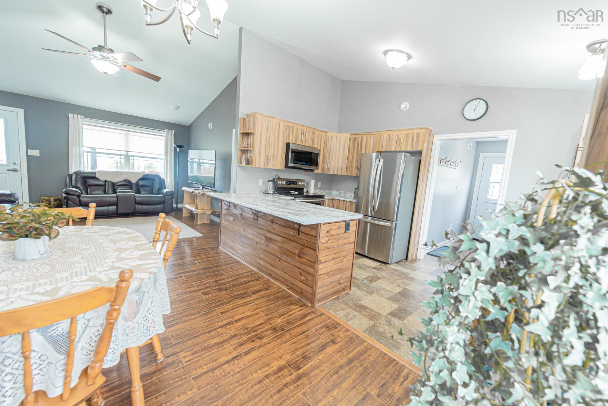 $449,900.00: 122 Anderson Mountain Road, Anderson Mountain