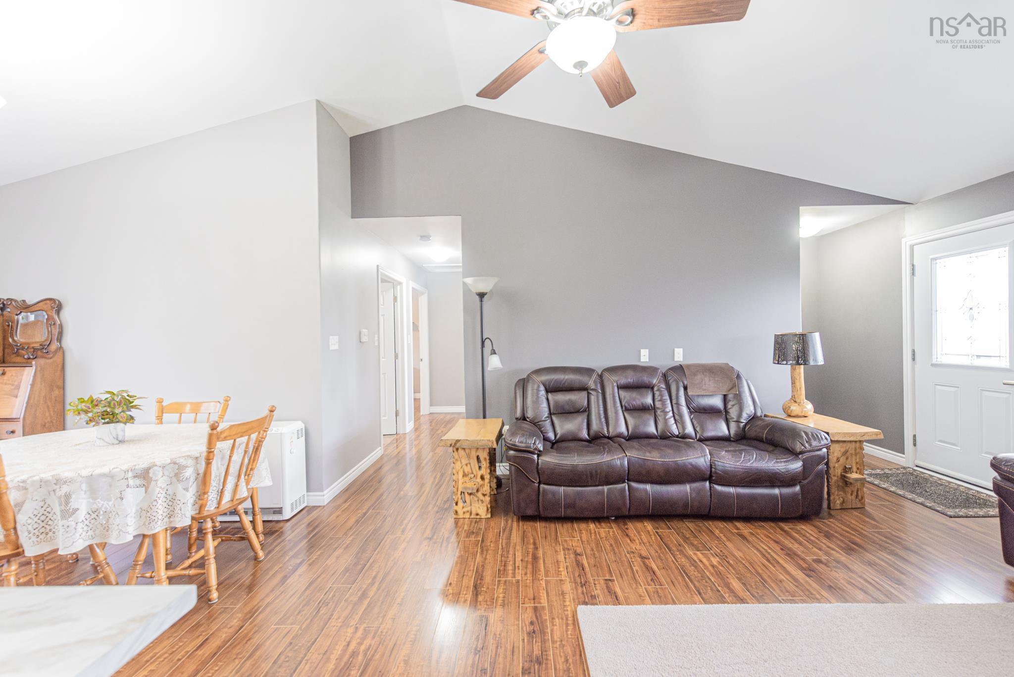 $449,900.00: 122 Anderson Mountain Road, Anderson Mountain