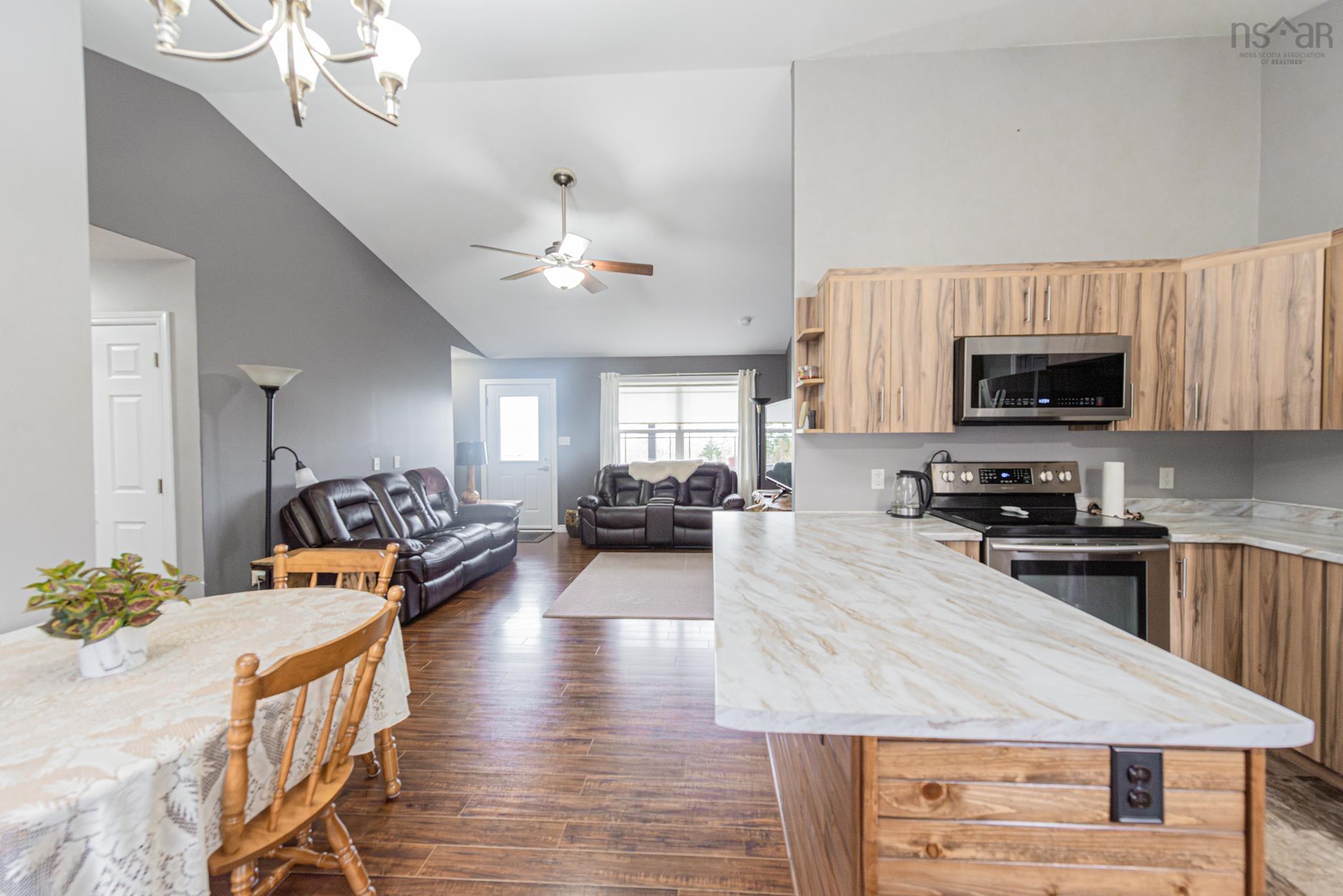 $449,900.00: 122 Anderson Mountain Road, Anderson Mountain