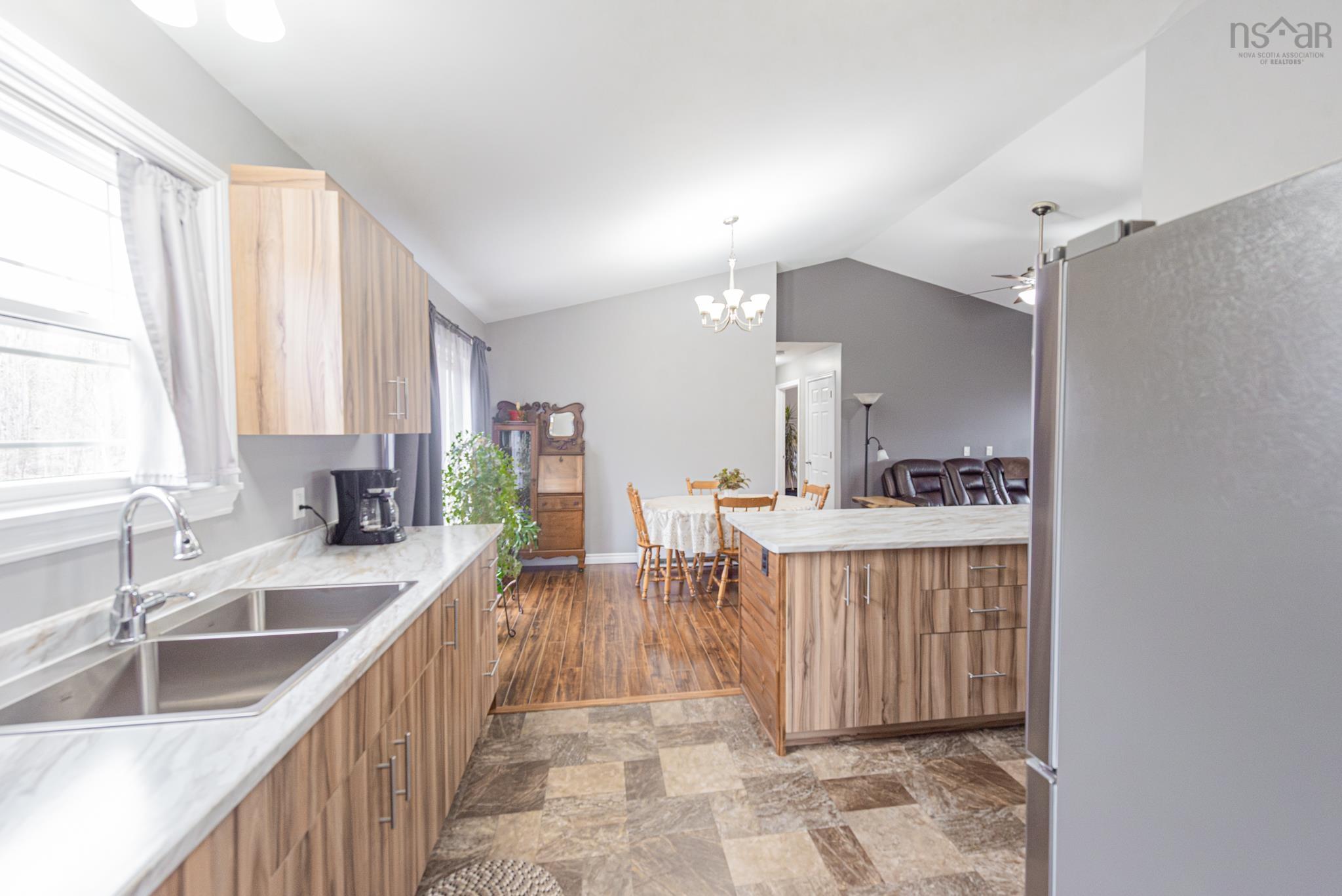 $449,900.00: 122 Anderson Mountain Road, Anderson Mountain