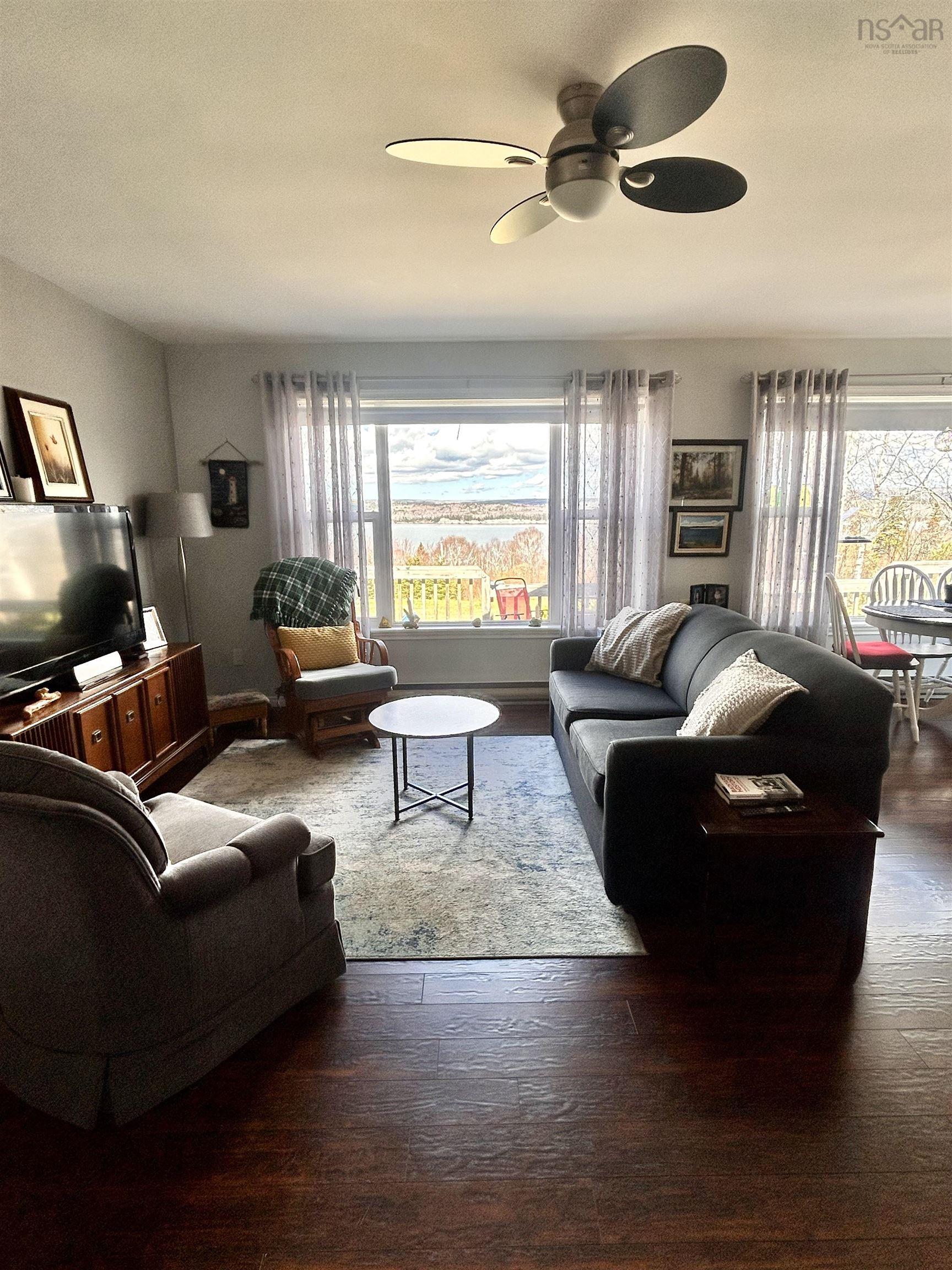 $298,000.00: 8212 Kempt Head Road, Kempt Head