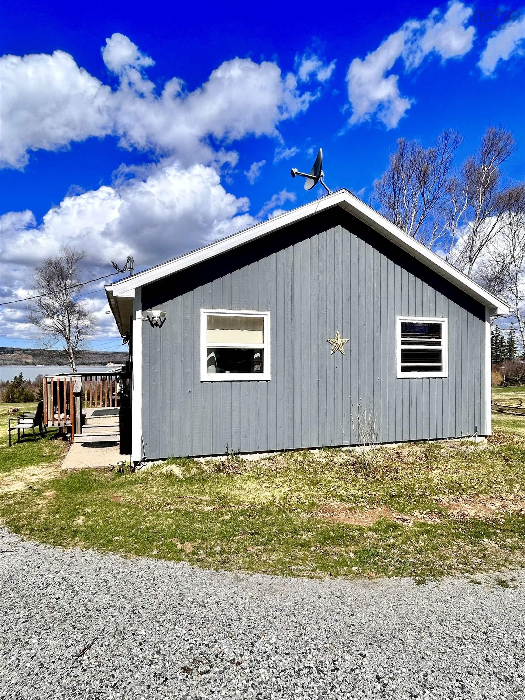 $298,000.00: 8212 Kempt Head Road, Kempt Head