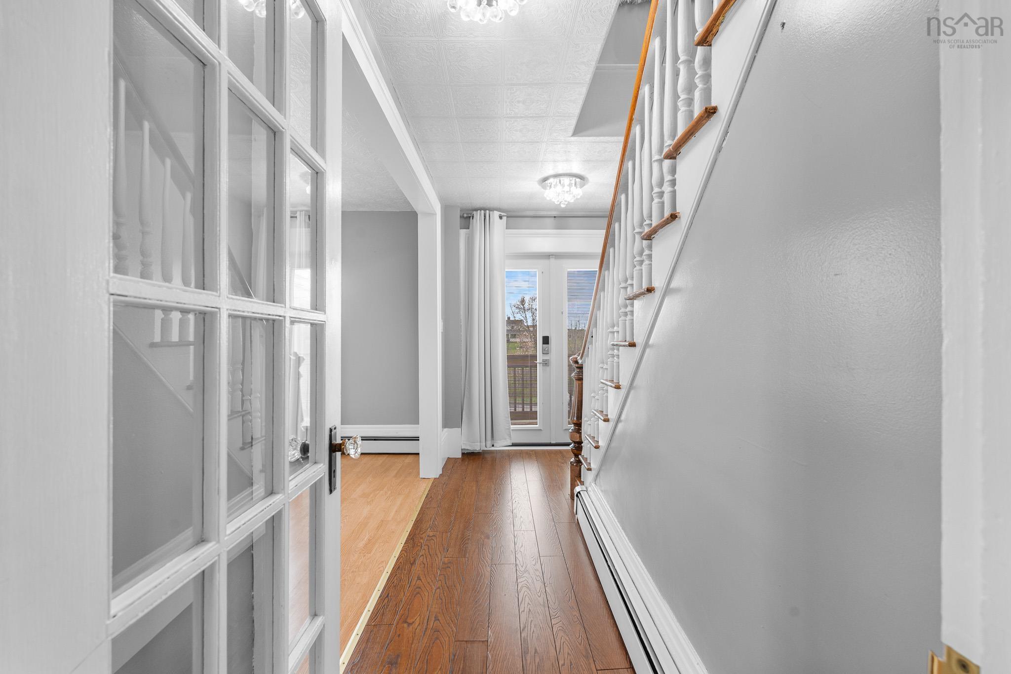 $389,900.00: 1802 King Street, Windsor