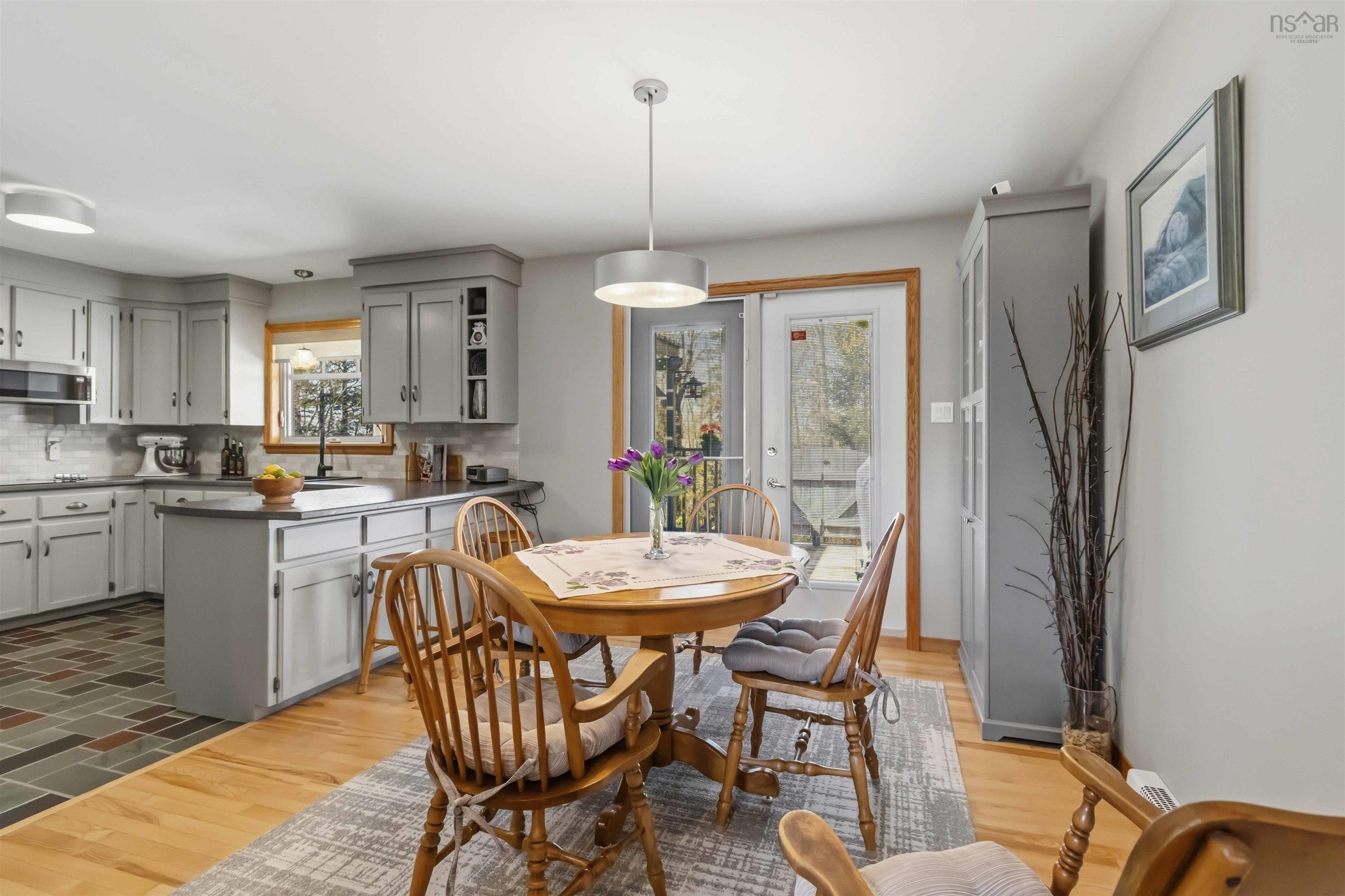 $599,900.00: 61 Charles Hill Road, Farmington