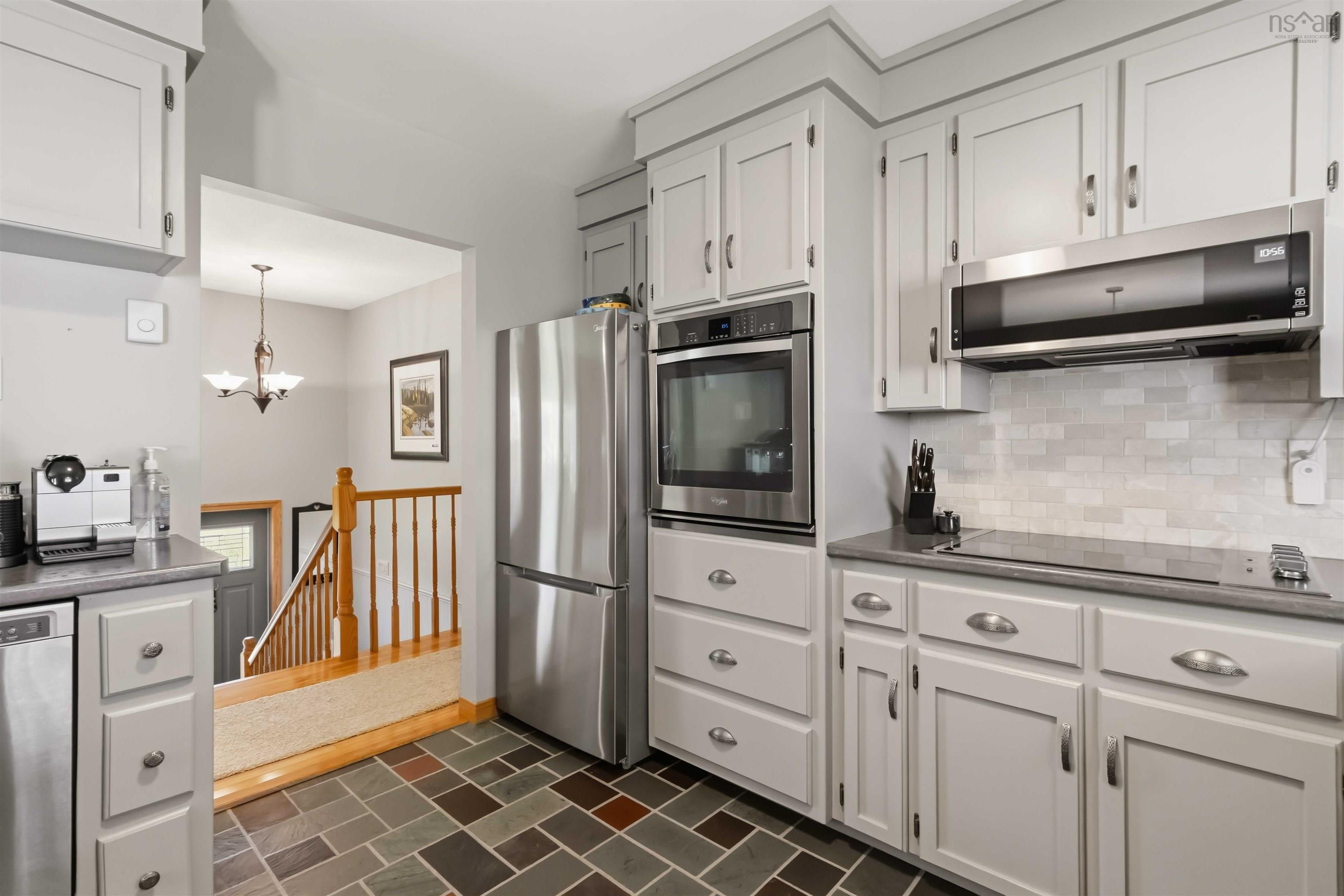 $599,900.00: 61 Charles Hill Road, Farmington